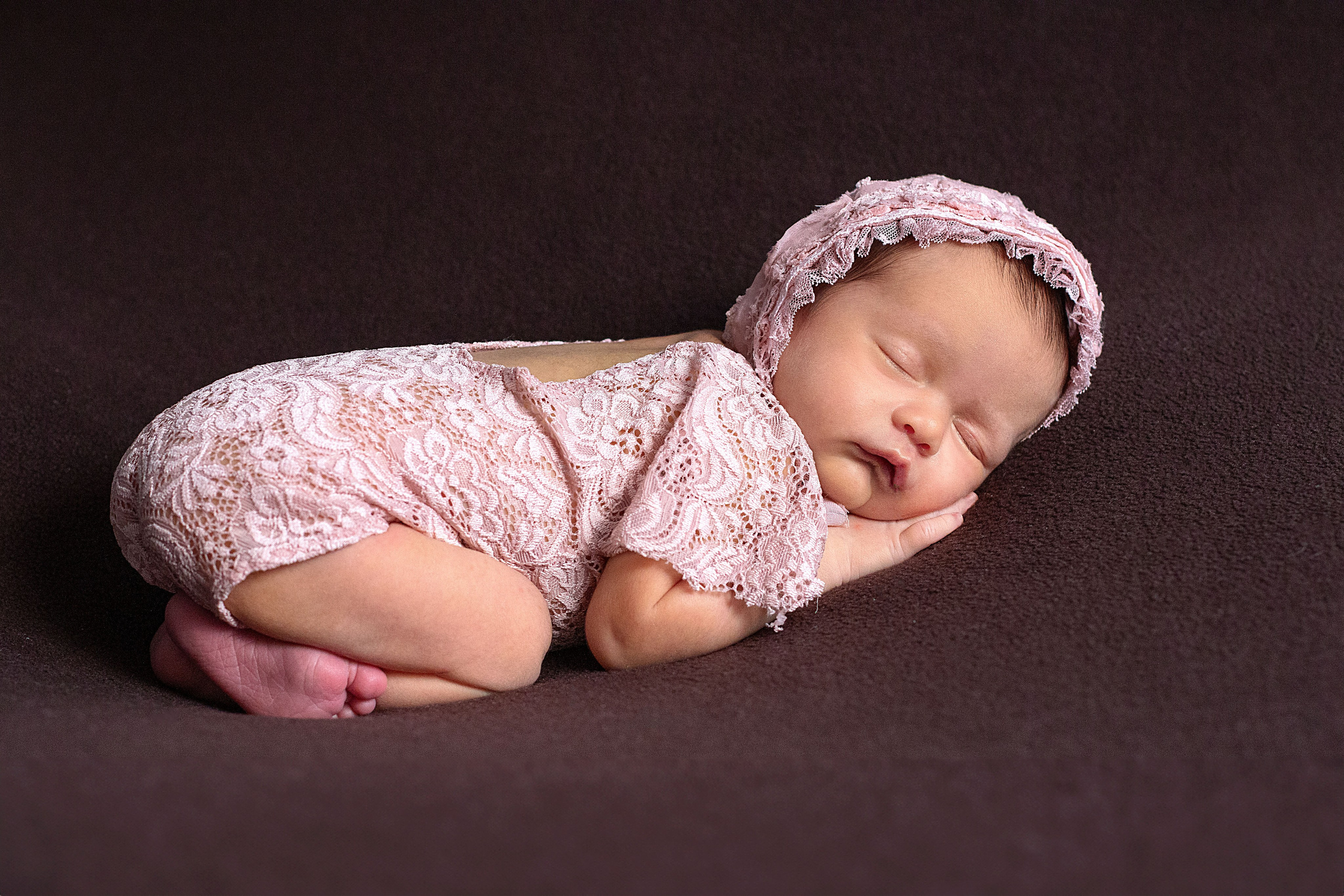 Newborn классическая. Детский и семейный фотограф в г. Бельцы