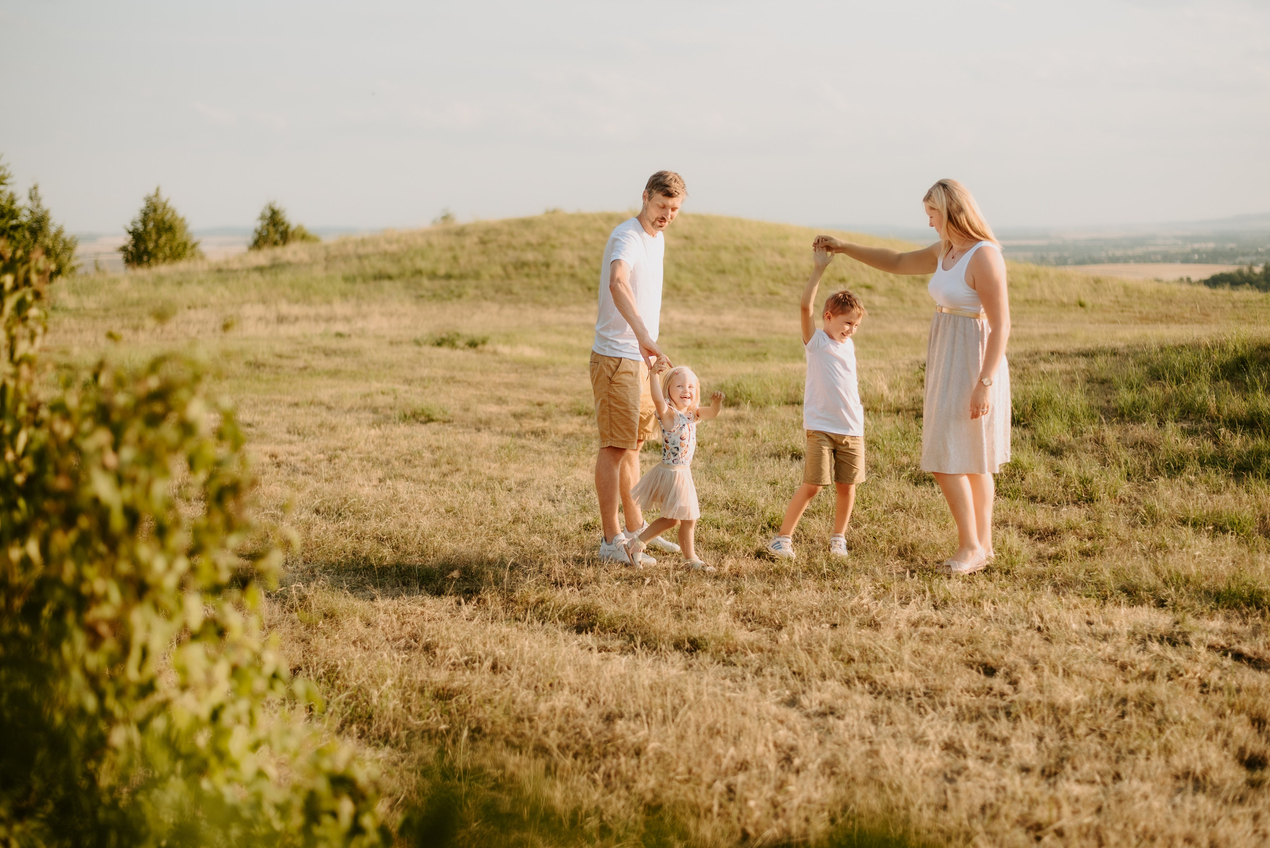 Lucka and family. Lifestyle, wedding and family photographer