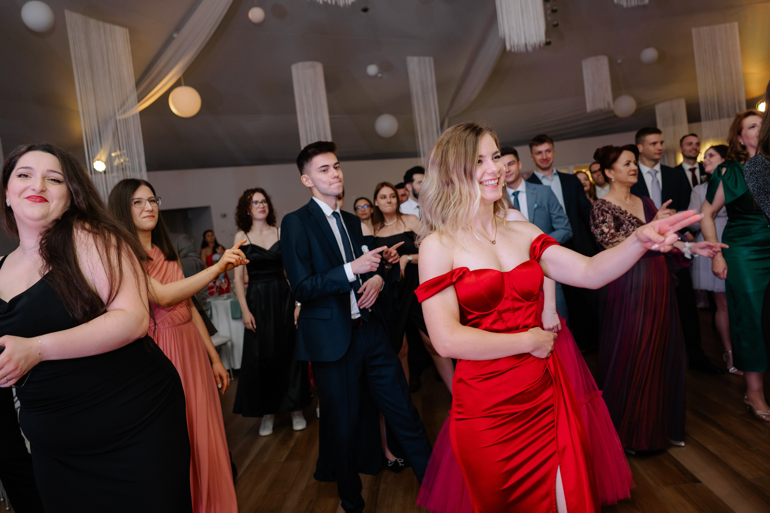 Raluca + Marius | Wedding day. Proud Vision Weddings | Wedding Photography & Film — Servicii profesionale Foto Video Nunta Iasi