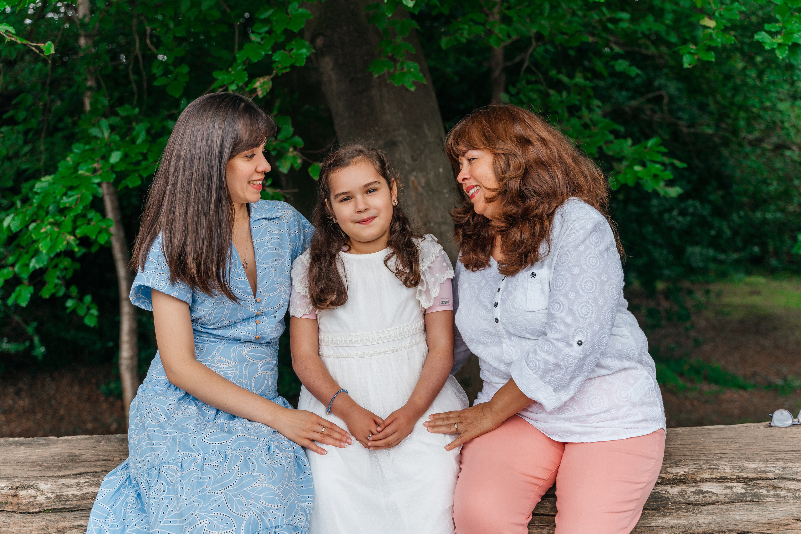 A family photo shoot in black park.