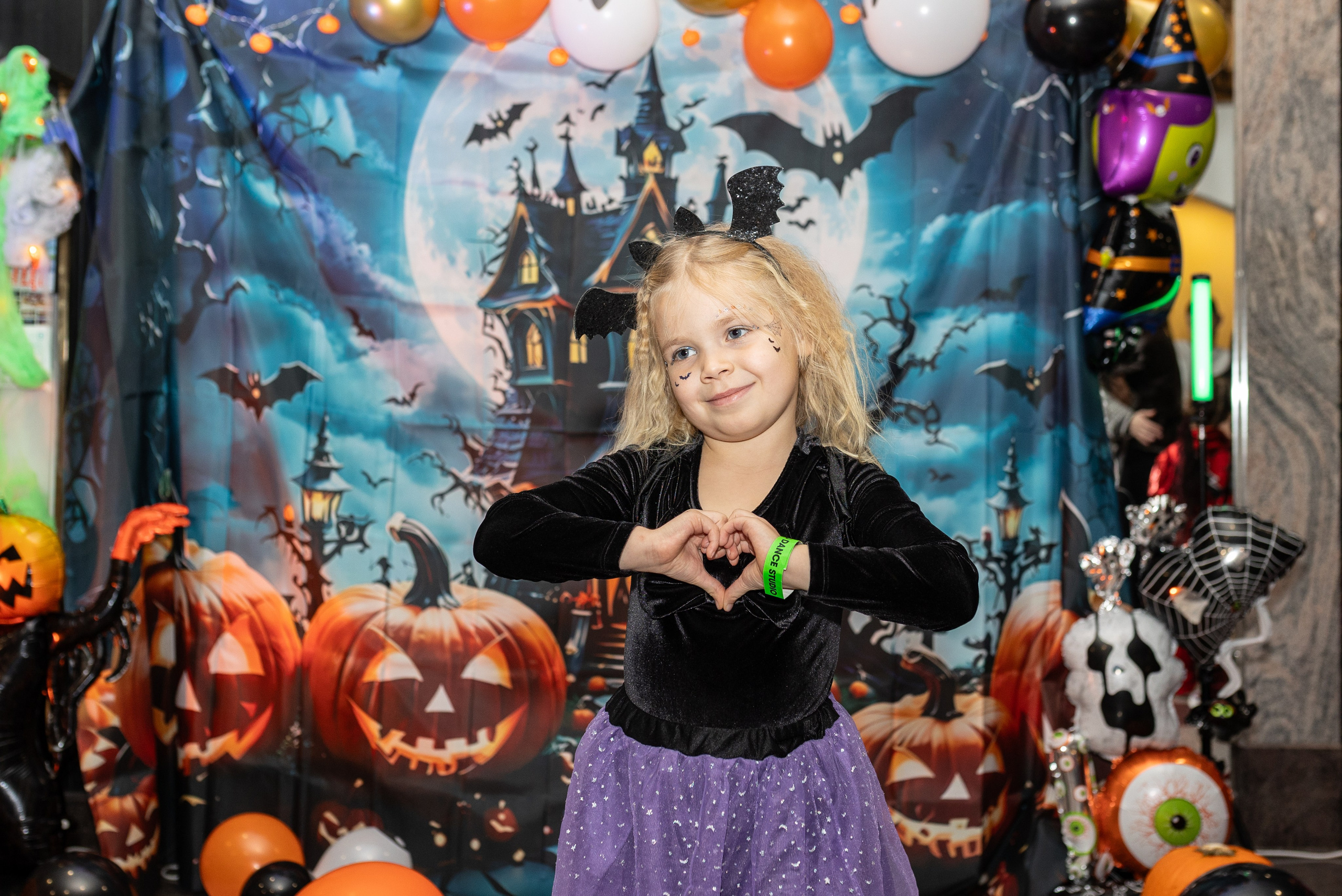 Leo dance studio Helloween 2025. Семейный и детский фотограф в Варшаве Мила Бобровская