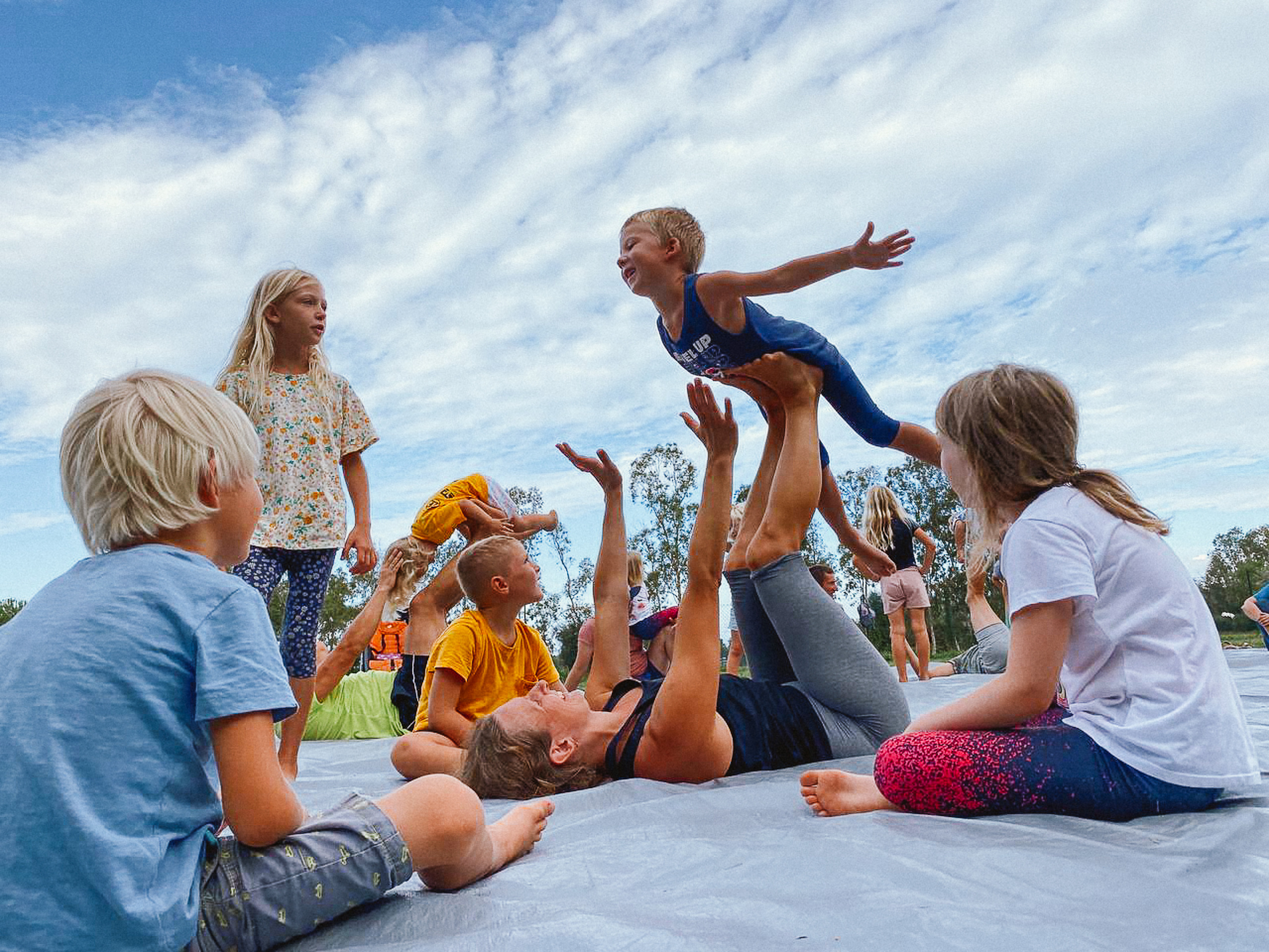 Артлагеря «Мир Театра» и «Большой Цирк». Семейные лагеря в Европе с Ниной Янечковой и Ириной Зиновьевой