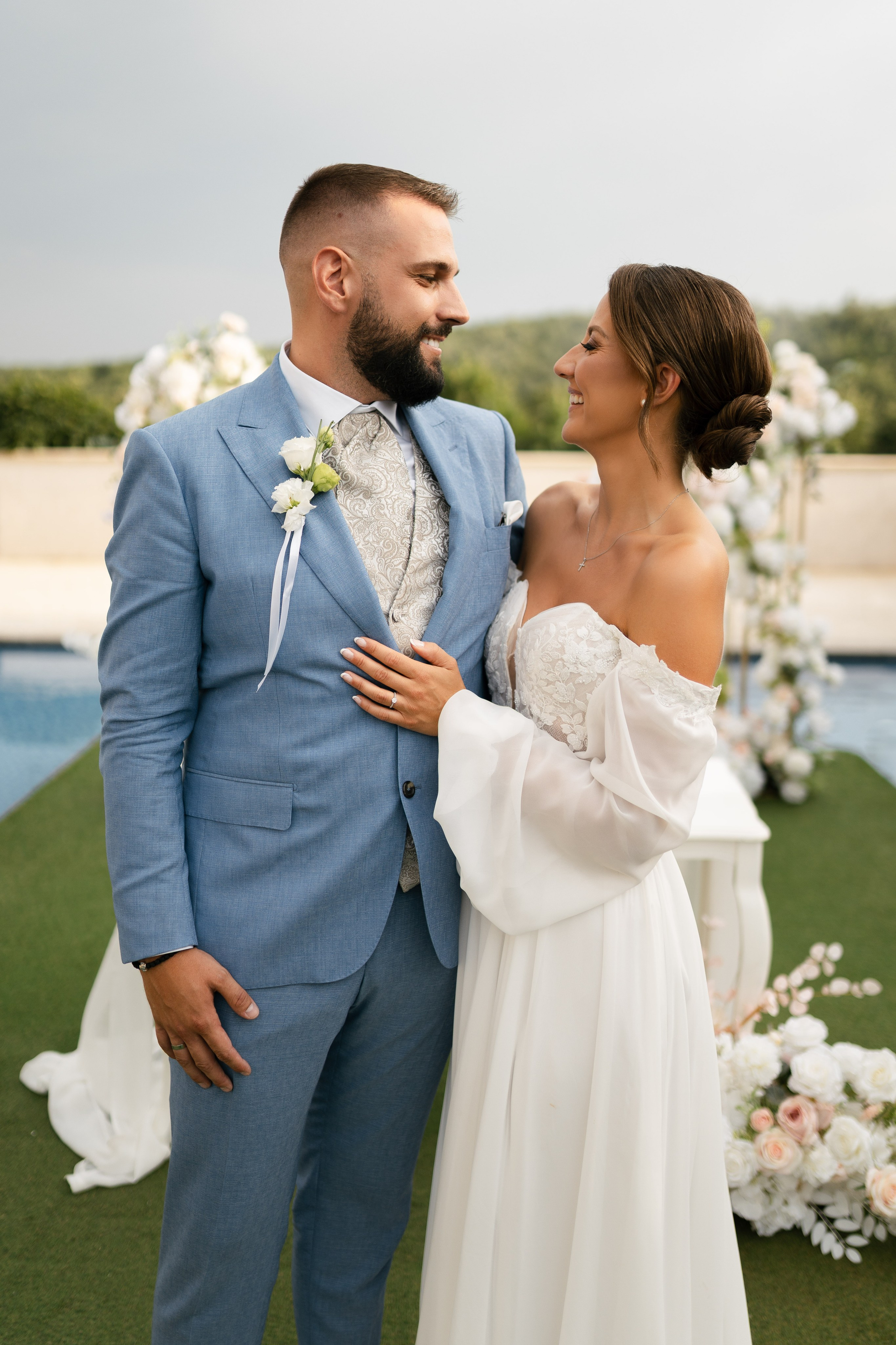 M&D|Between City Lights and Hidden Oasis. Black Sheep Produkcija| Wedding Photography and Wedding Films, based in Kragujevac, Europe / Fotograf i videograf, Kragujevac, Srbija