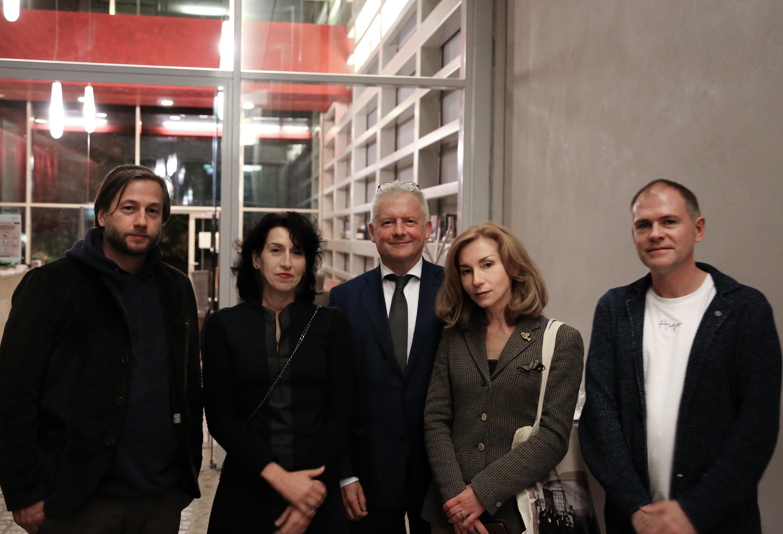 Annonces. Natalia Bogdanovska. Films et photographie corporate en France