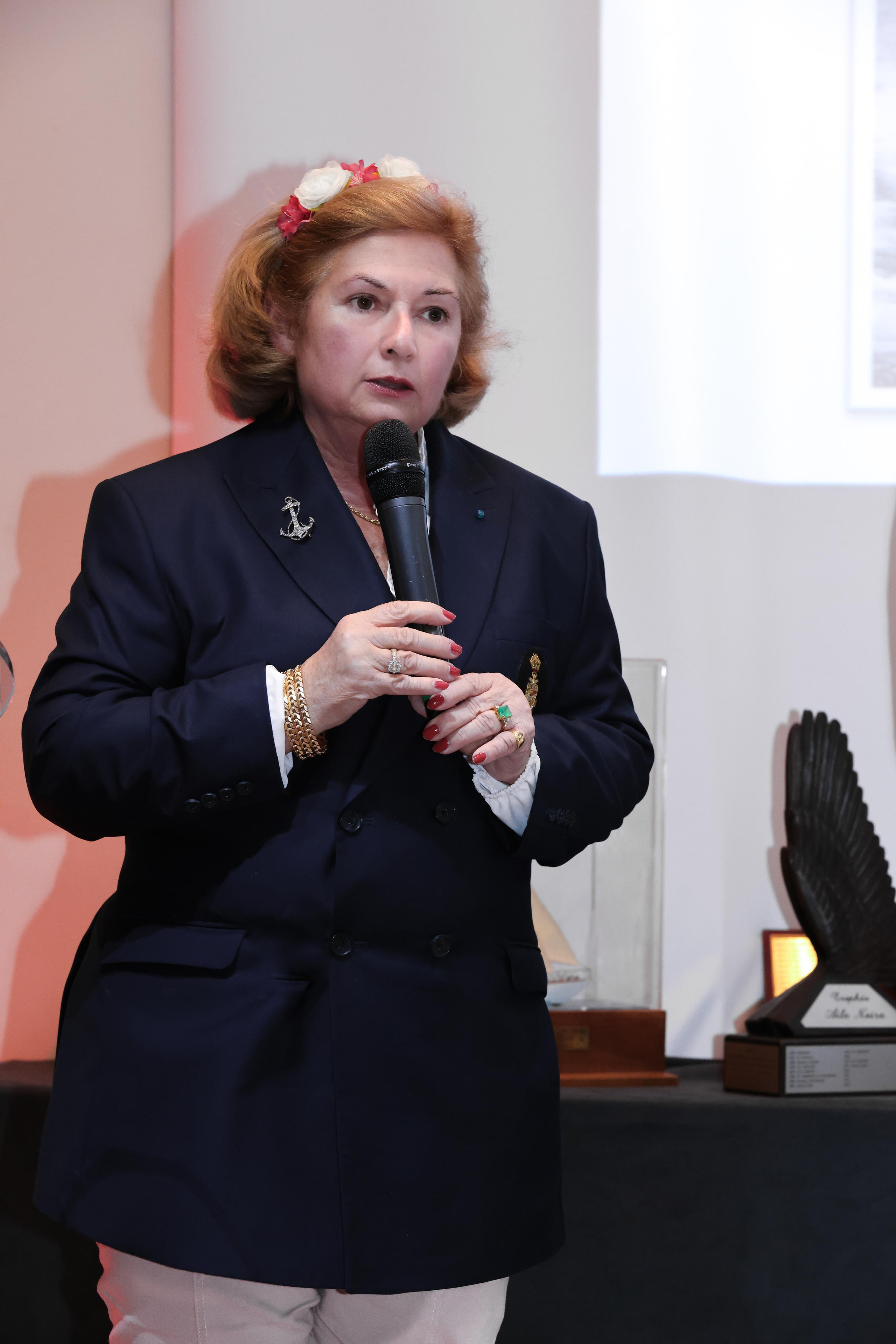 Annonces. Natalia Bogdanovska. Films et photographie corporate en France