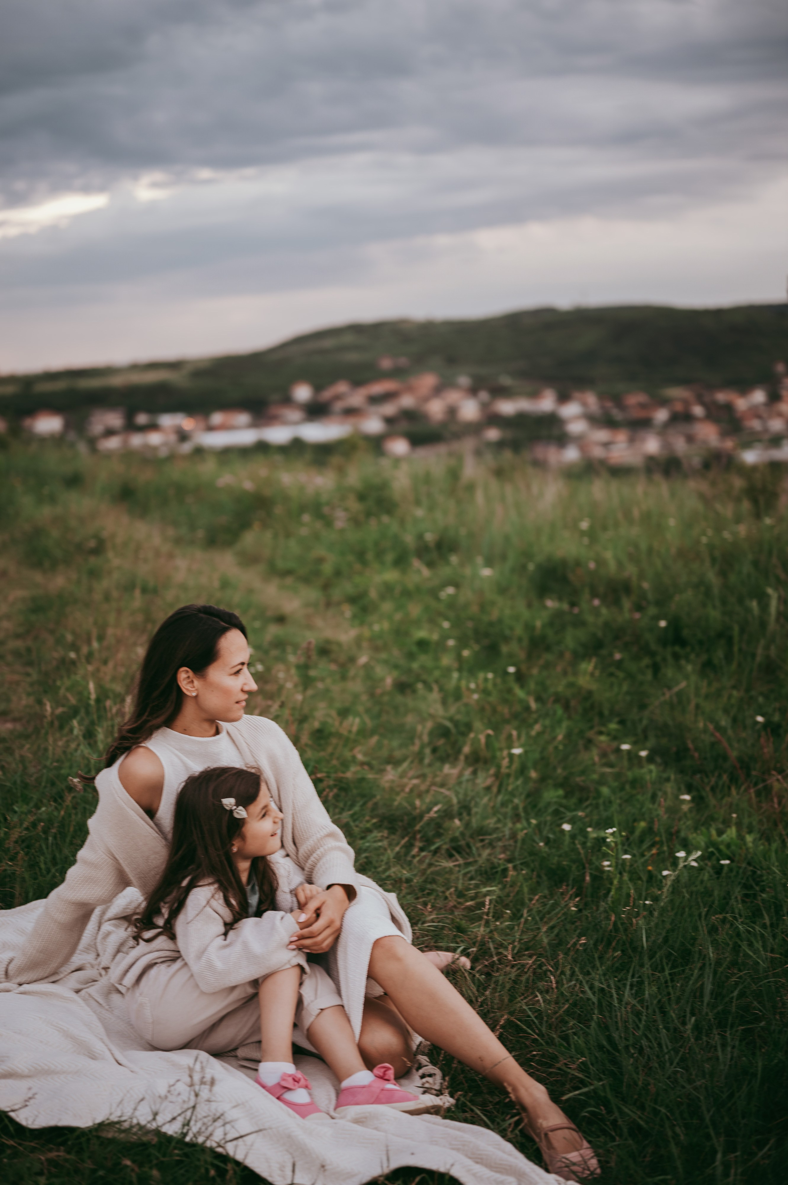 Bojana i Srna / mammy and me photosession. Deciji i porodicni fotograf u Beogradu Oksana Skendzic