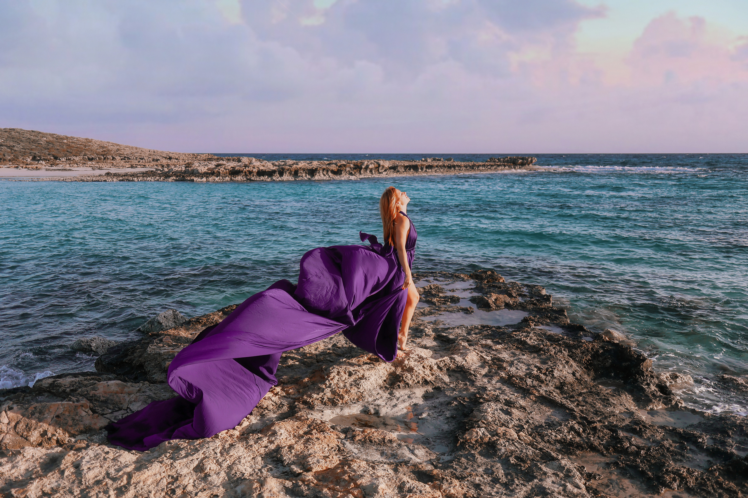 Фотосессия в летящем платье. Март, 2023. Cyprus Vision. Φωτογραφίες και βίντεο στην Κύπρο — Αγία Νάπα, Πρωταράς