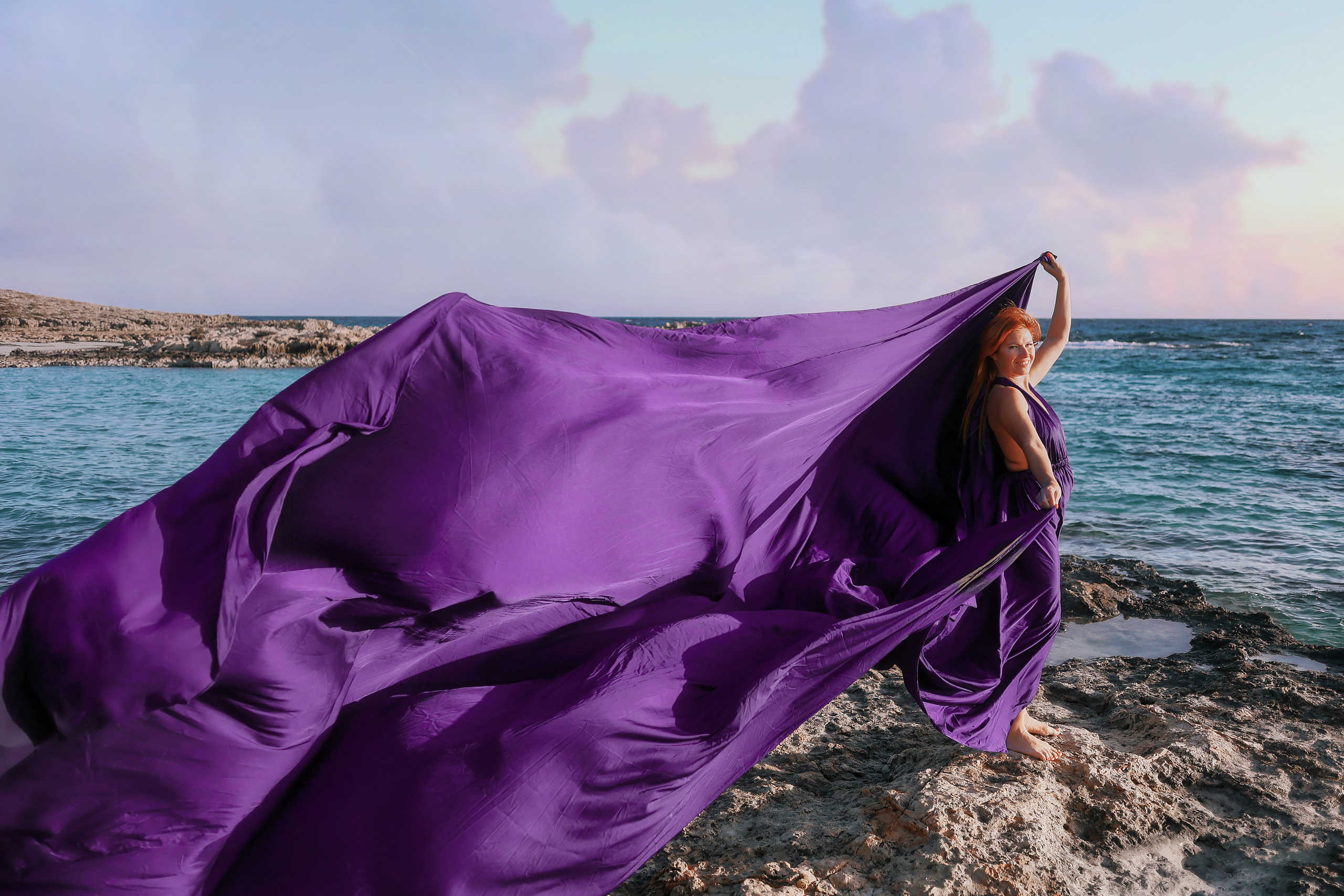 Фотосессия в летящем платье. Март, 2023. Cyprus Vision. Φωτογραφίες και βίντεο στην Κύπρο — Αγία Νάπα, Πρωταράς