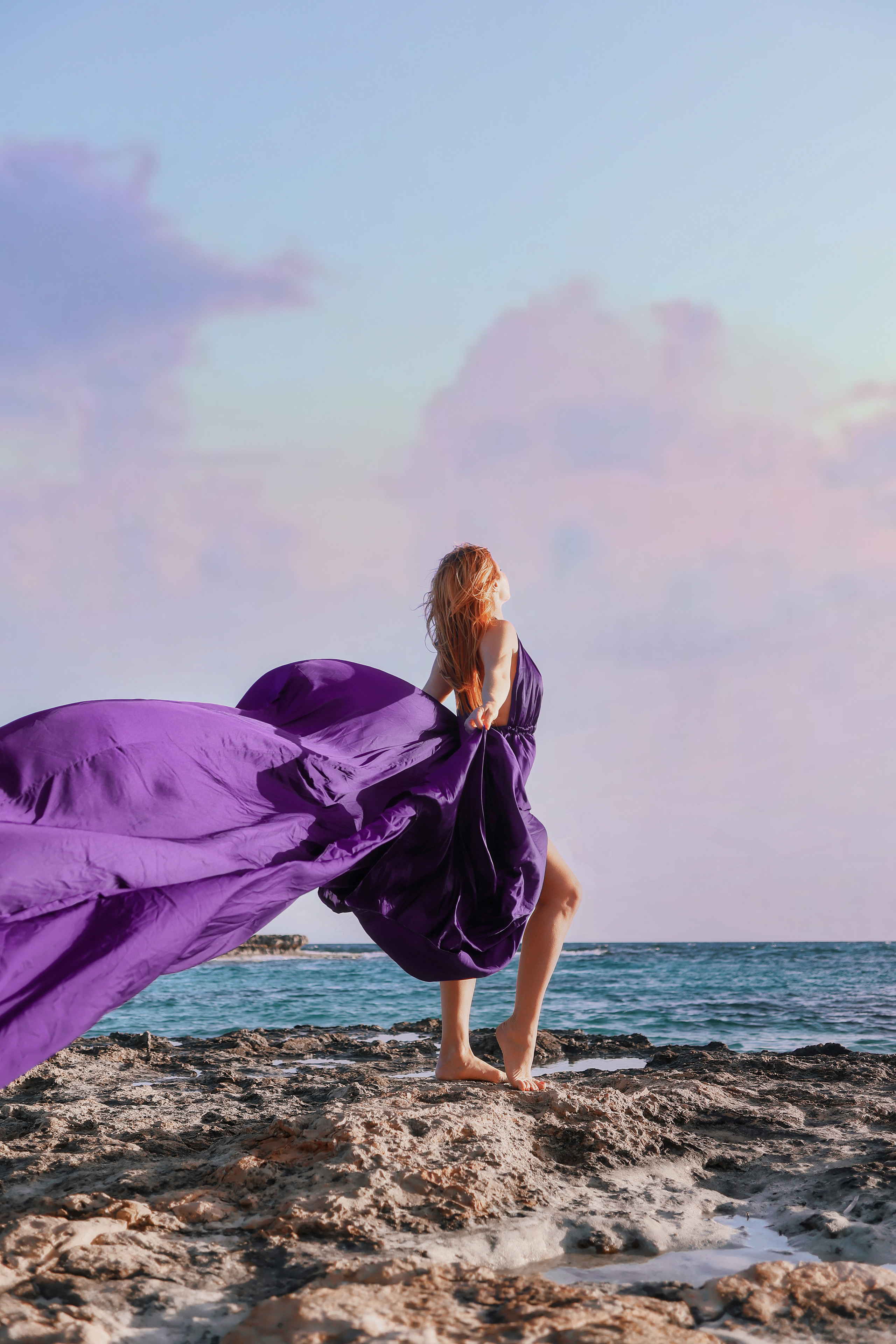 Фотосессия в летящем платье. Март, 2023. Cyprus Vision. Φωτογραφίες και βίντεο στην Κύπρο — Αγία Νάπα, Πρωταράς