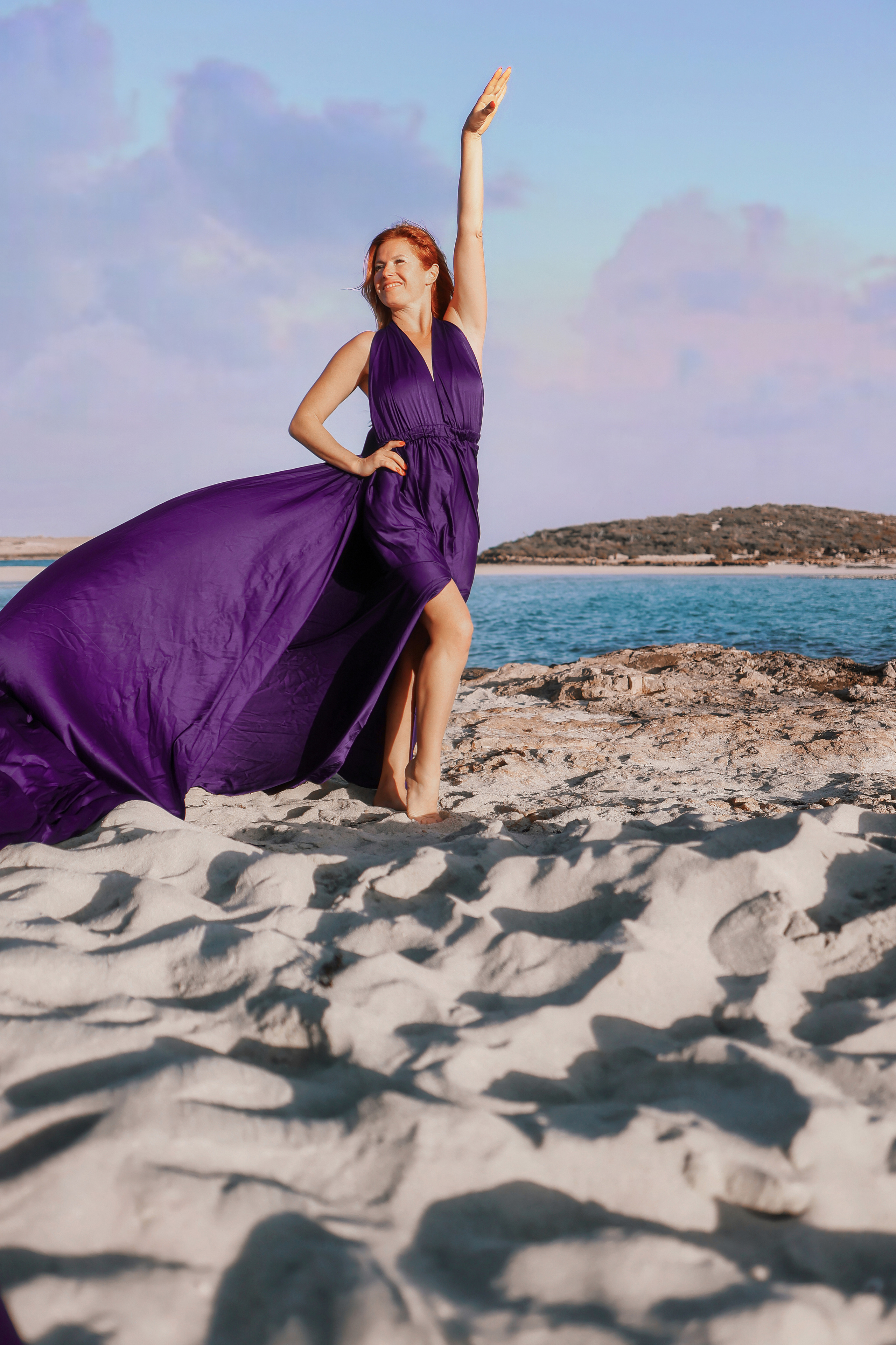 Фотосессия в летящем платье. Март, 2023. Cyprus Vision. Φωτογραφίες και βίντεο στην Κύπρο — Αγία Νάπα, Πρωταράς