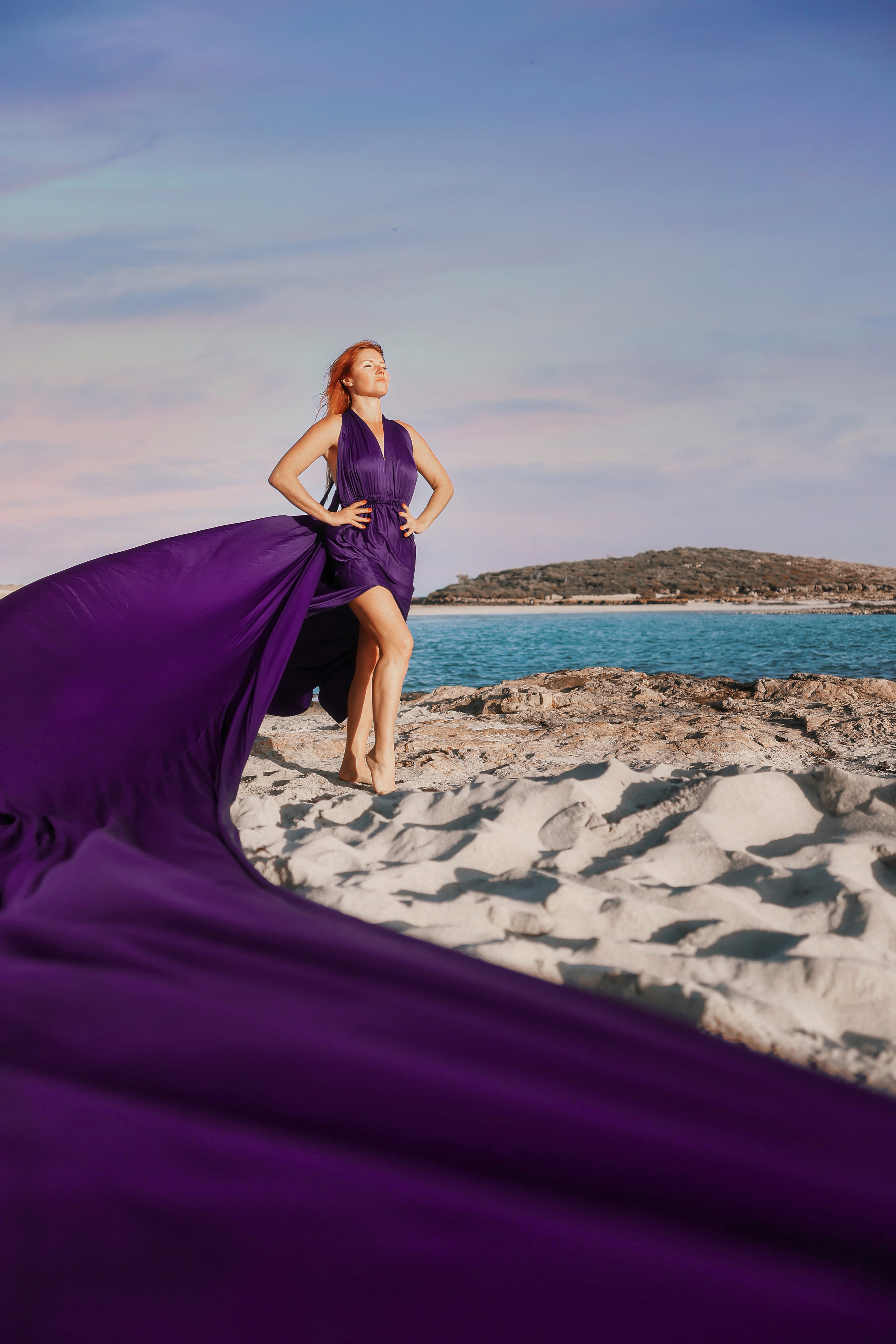 Фотосессия в летящем платье. Март, 2023. Cyprus Vision. Φωτογραφίες και βίντεο στην Κύπρο — Αγία Νάπα, Πρωταράς