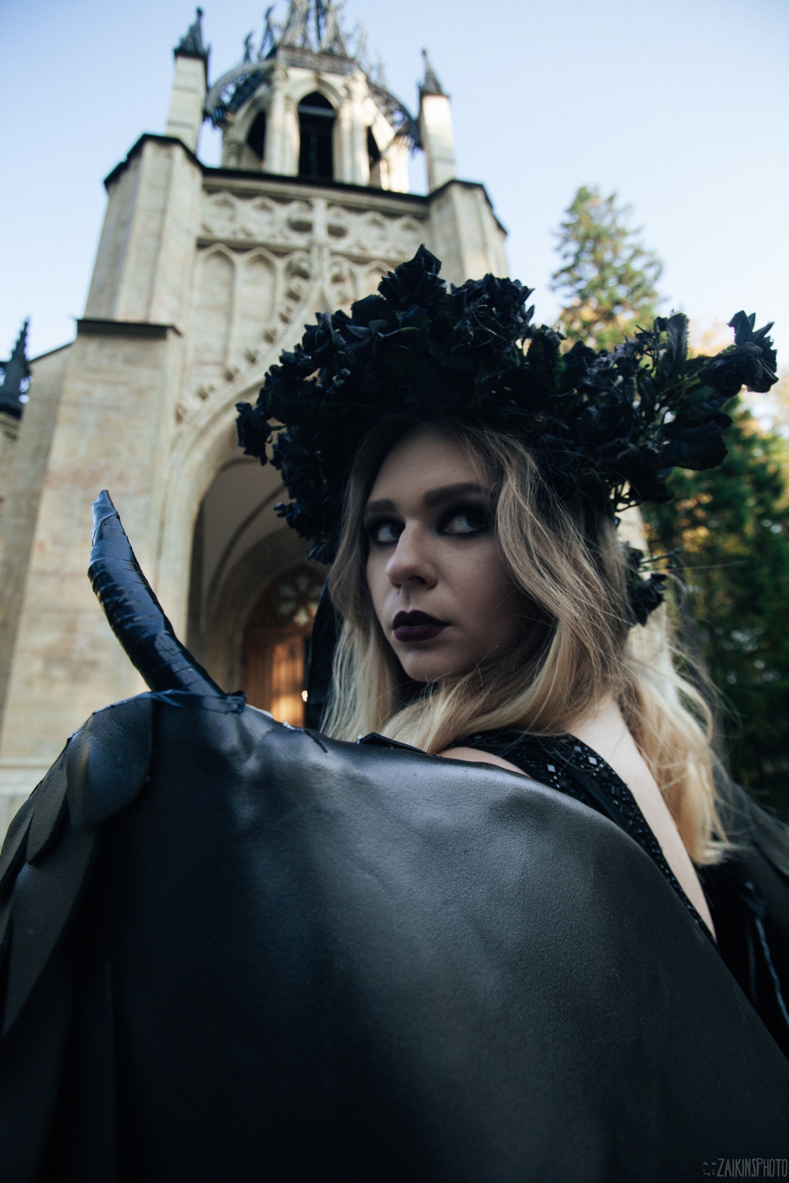 The Dark Autumn. Main