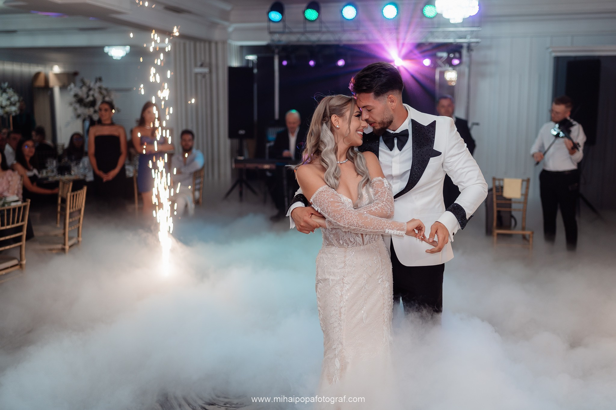 Fotograf de nuntă în Râmnicu Vâlcea | Mihai Popa Fotograf. Fotograf Nuntă & Botez București - Mihai Popa | Dincolo de oameni, imortalizez emoții!