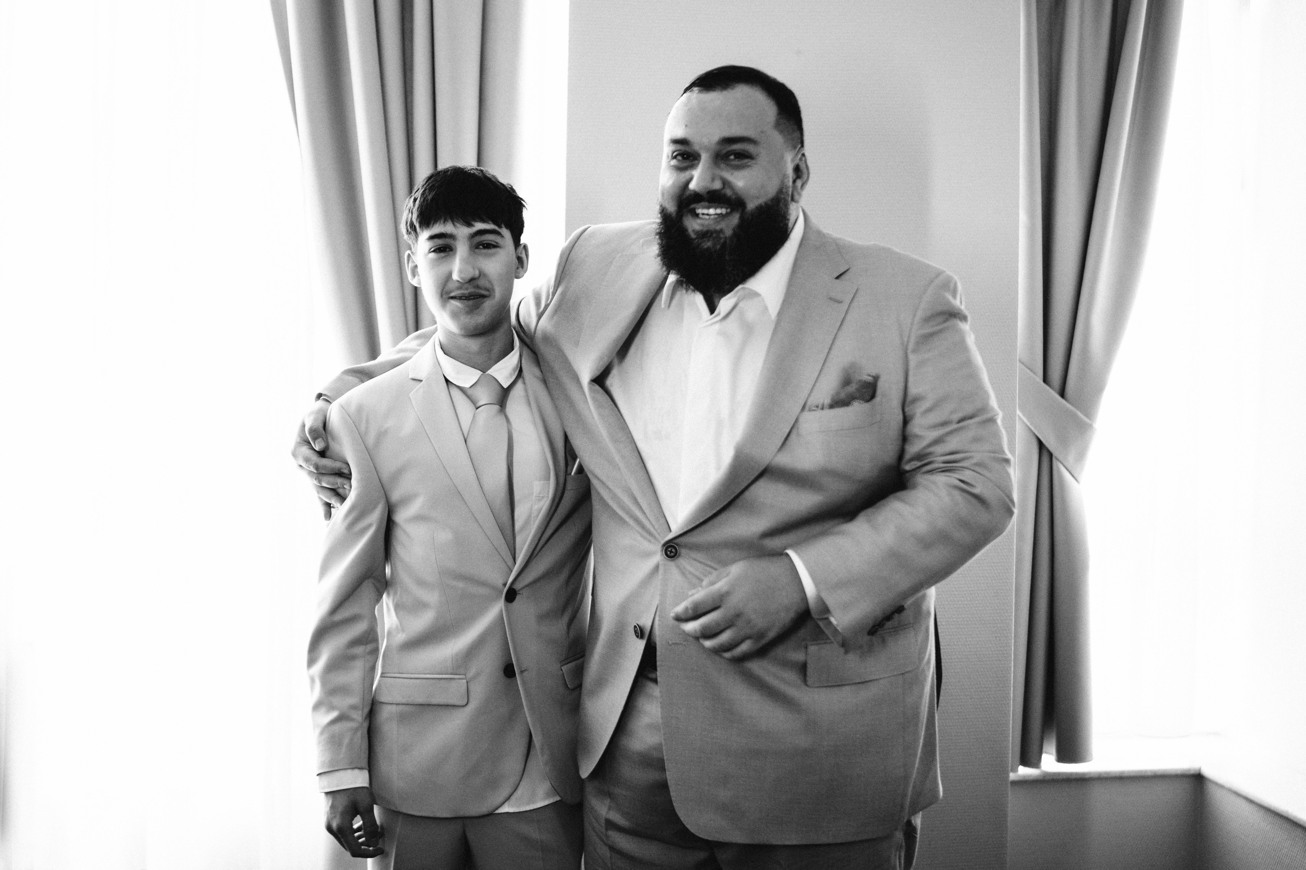 Alexandra + Andrei / Iasi. Foto-Video Nunta Iasi, Suceava, Bucuresti / Disponibilitate 2025 — 2026 — 2027