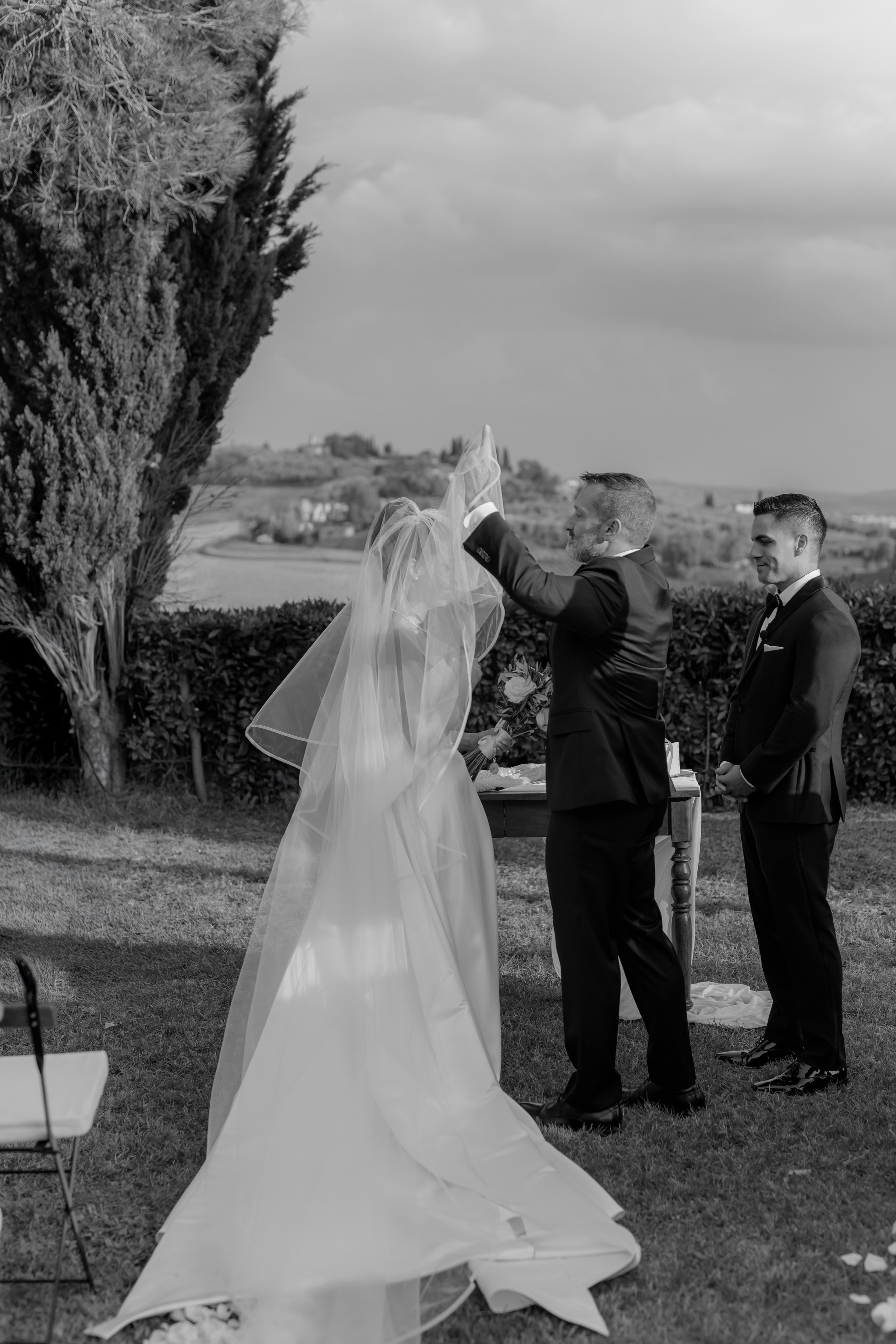 Dom&Ally. Wedding photographer Italy