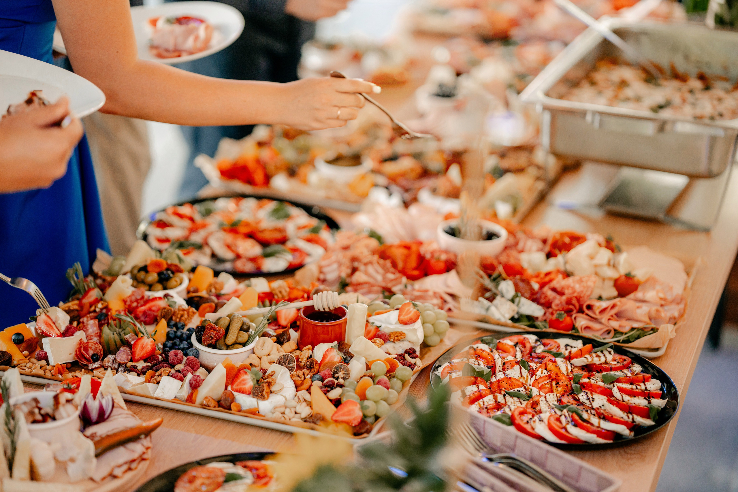 Nunta la The Gate (Darmanesti. Bacau). Raw Studio. Fotograful tau de nunta!