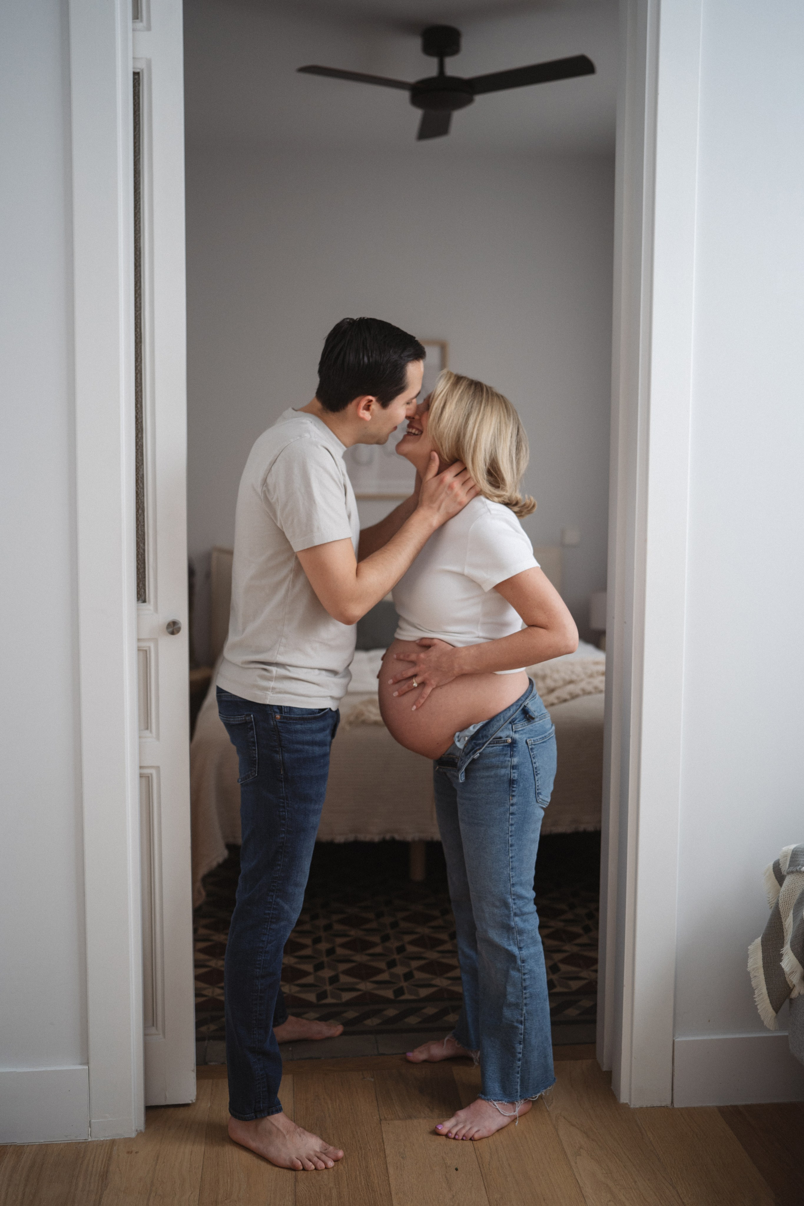 Pregnancy and family portrait photographer. maternity photoshoot. Photographer in Madrid, Spain. Alyona Belyaninova