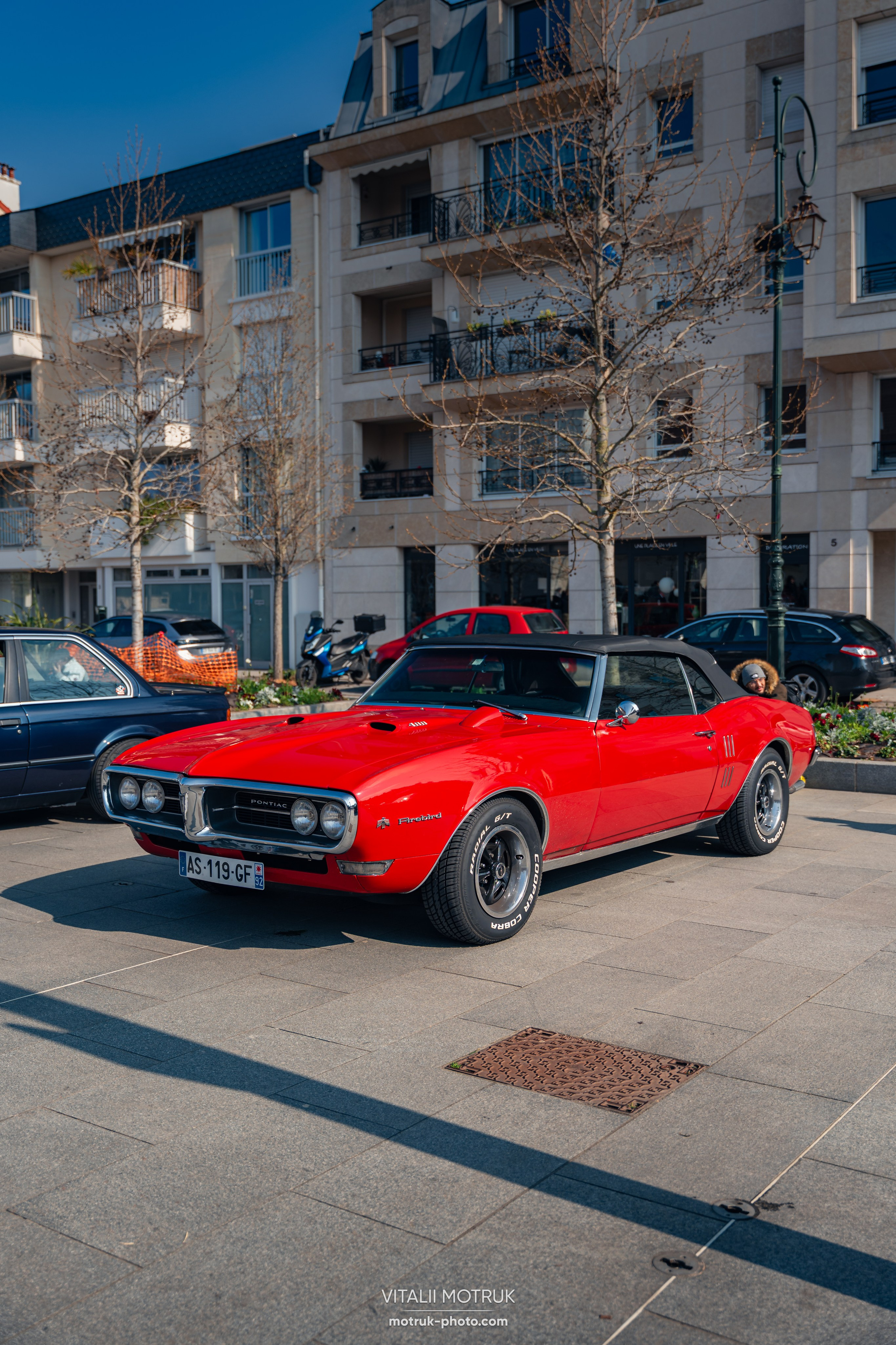 Rassemblement Garenne Colombes — 16 mars. Photographe de voitures à Paris — Vitalii Motruk
