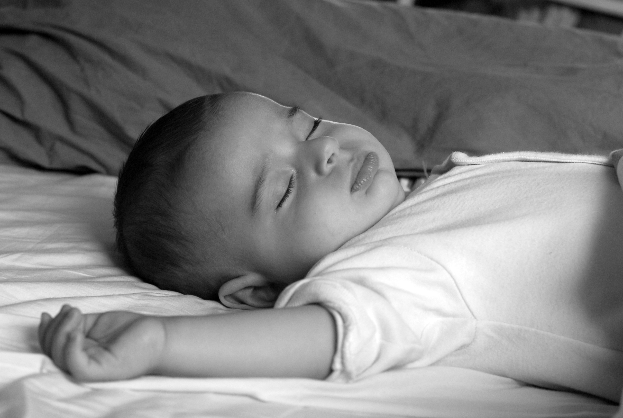 Baby photo shoot, Shooting newborn, Shooting newborn in Cork. Wedding and family photographer in Cork, Ireland. Tigran