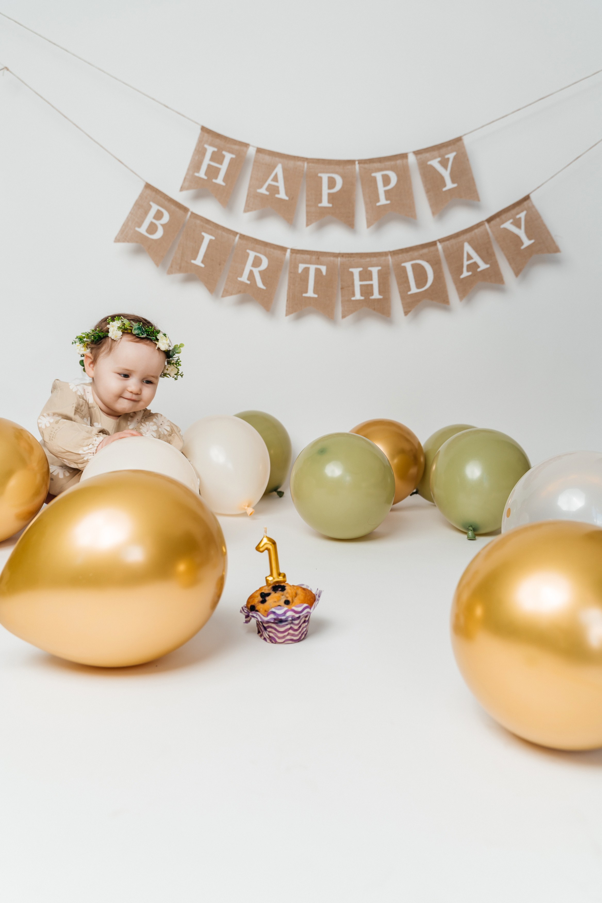 Studio photoshoot for Valentina 1 year old girl. Photographer in England Ekaterina Romanova