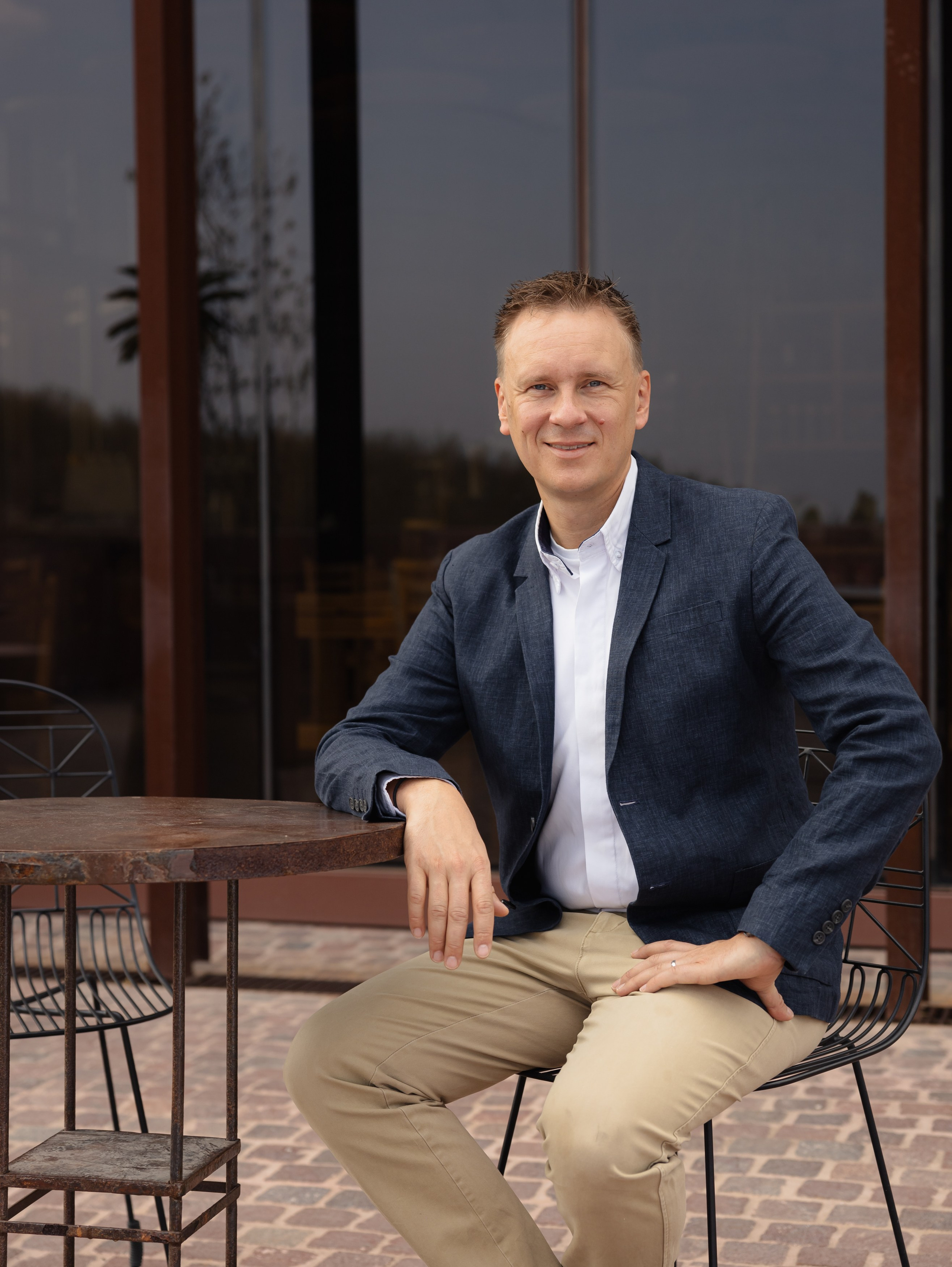 Man Business Portrait. Lifestyle a rodinná fotografka v Pisku Oxana Telupilova