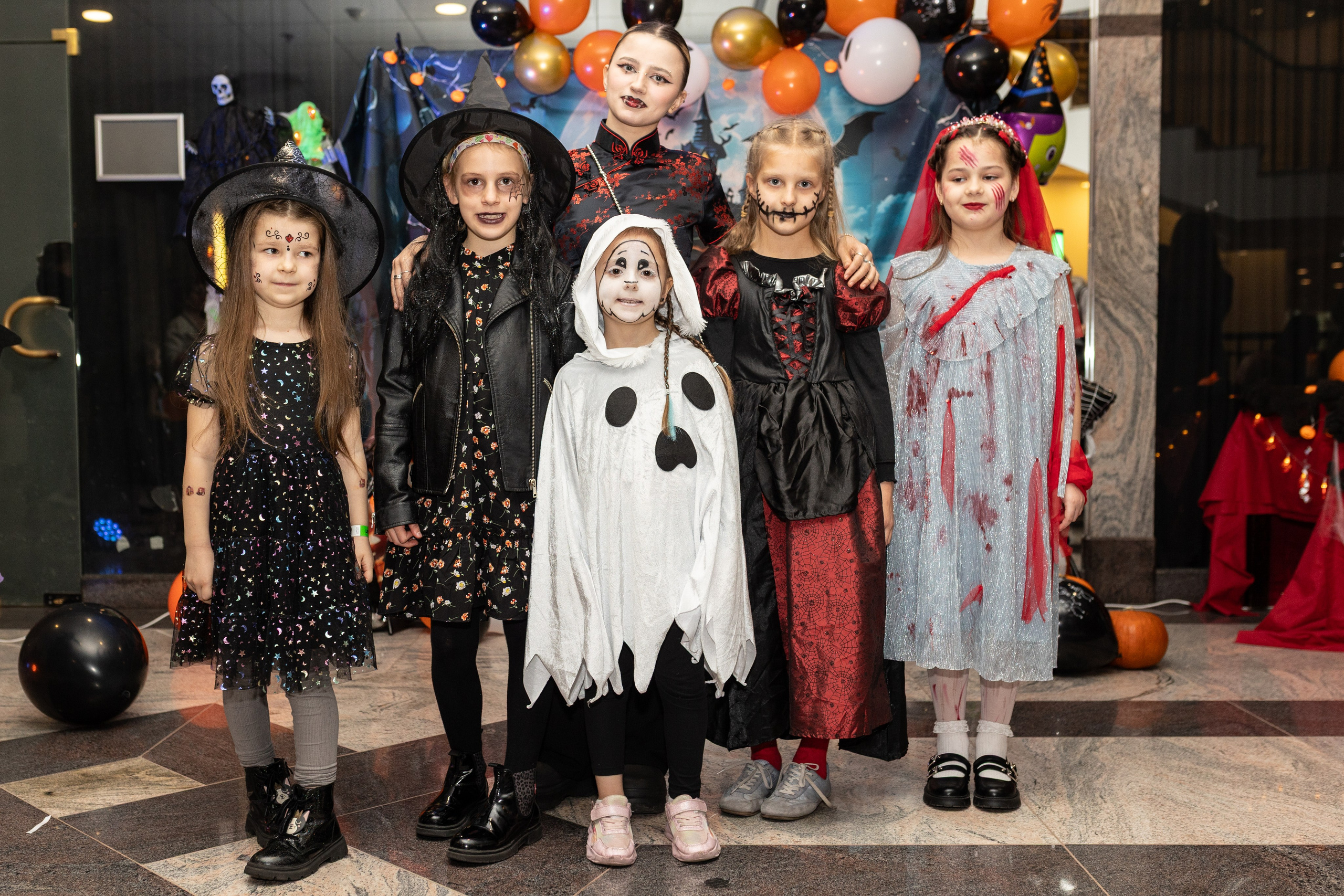 Leo dance studio Helloween 2025. Семейный и детский фотограф в Варшаве Мила Бобровская