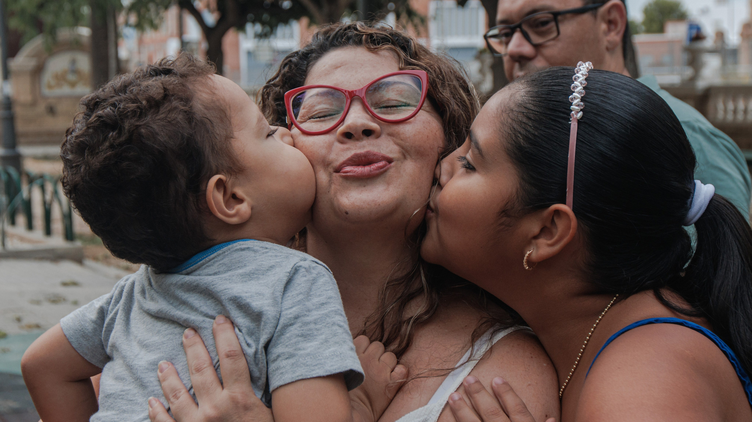 Fotos de familia. Fotógrafo de retrato, familia y reportajes en Valencia | España | Europa Vitalii Lumier