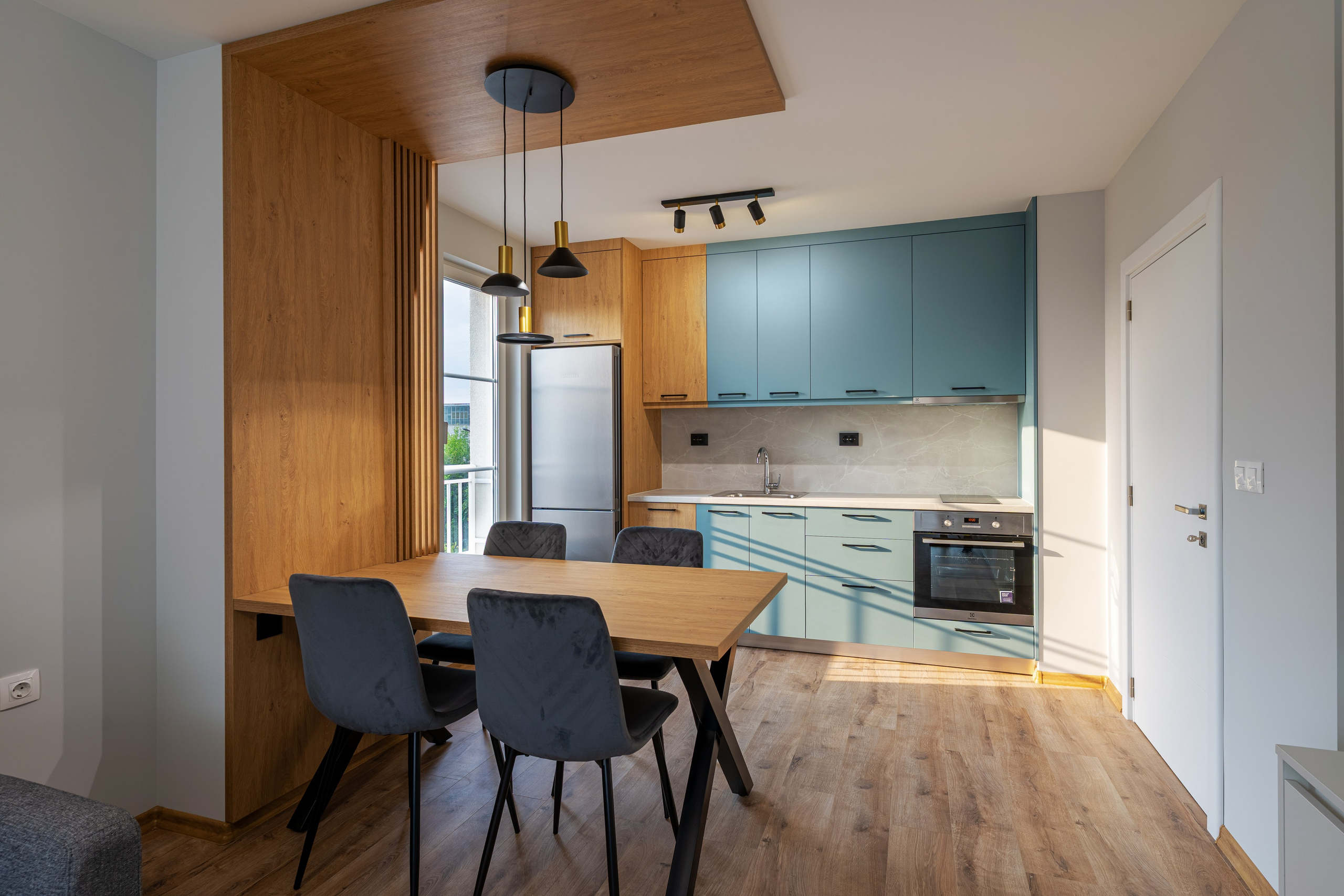 Поръчково обзавеждане на апартамент. Професионален фотограф в Пловдив и областта