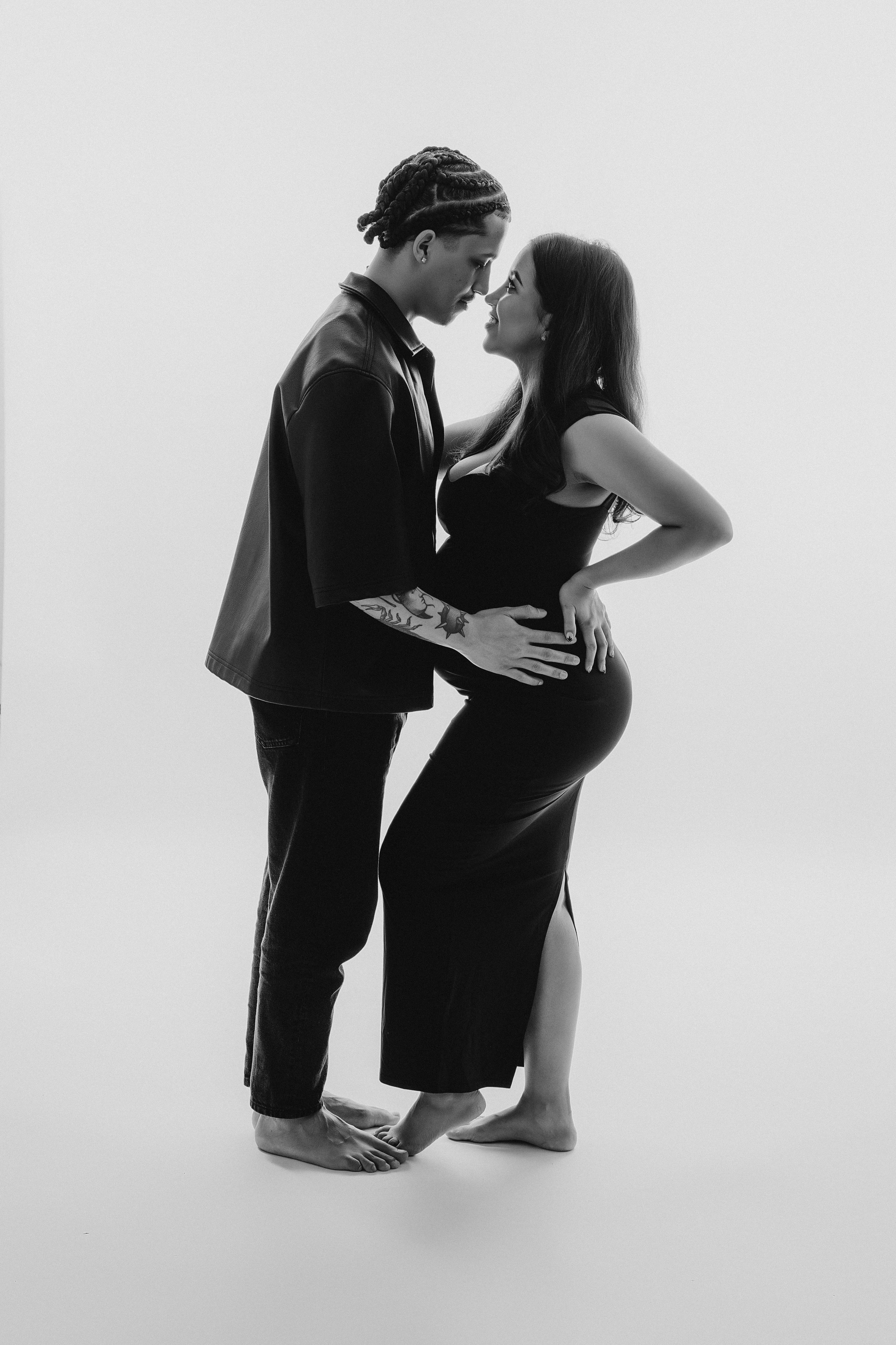 STUDIO: Barbara. Maternity/Love story/Wedding photographer