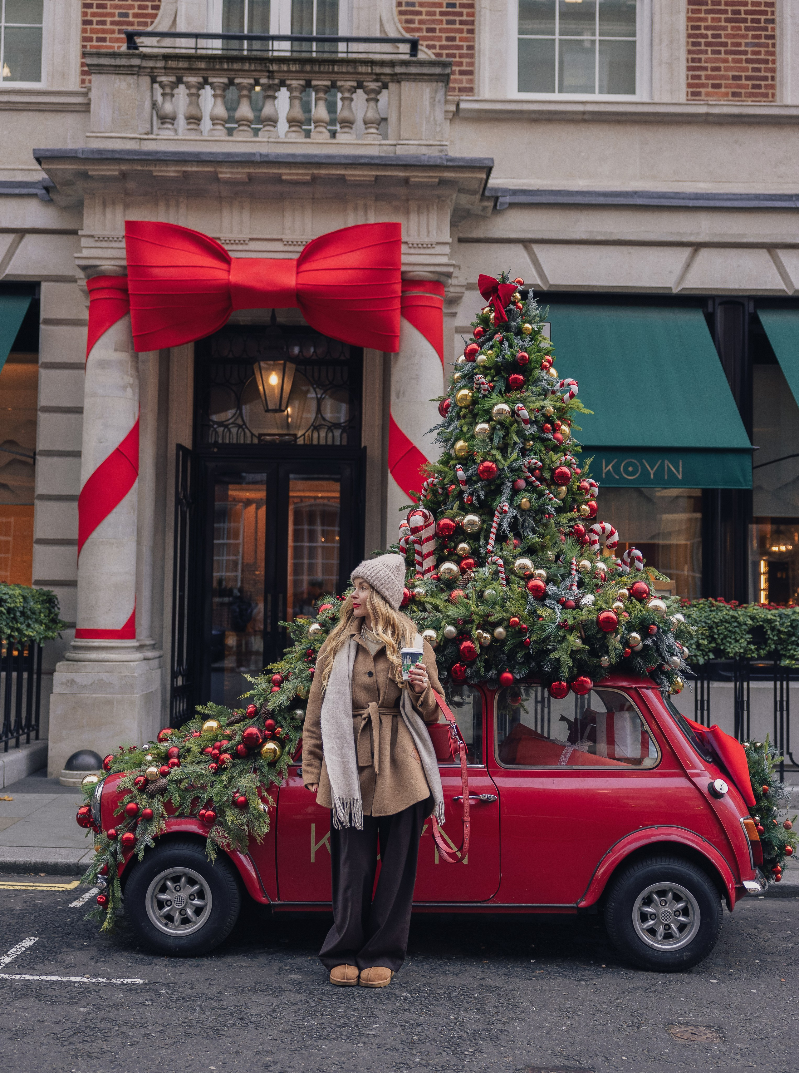 London at Christmas. PHOTOGRAPHER IN LONDON