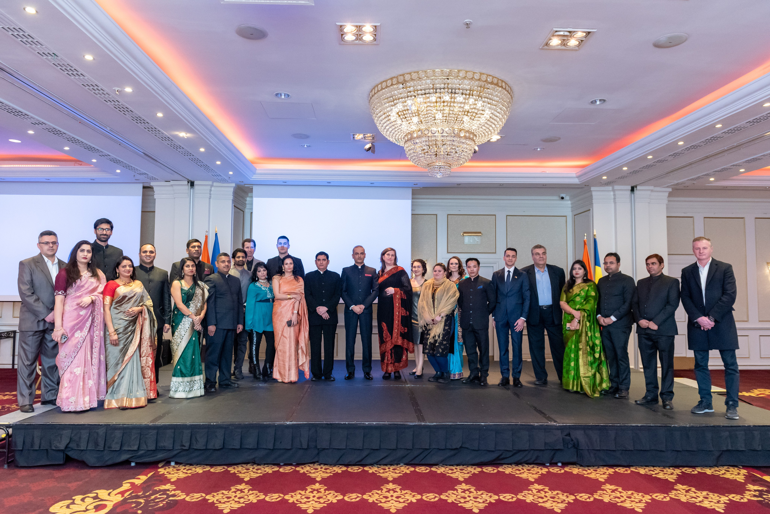 Corporate photographer, business photo session, corporate photographer price, Professional Services for Business Events, Business portraits, photos for events organized by companies, product photography, Bucharest business photos, Bucharest professional photos, Professional portrait photos, embassy events, product launch , fashion photography, fashion photography, workshops