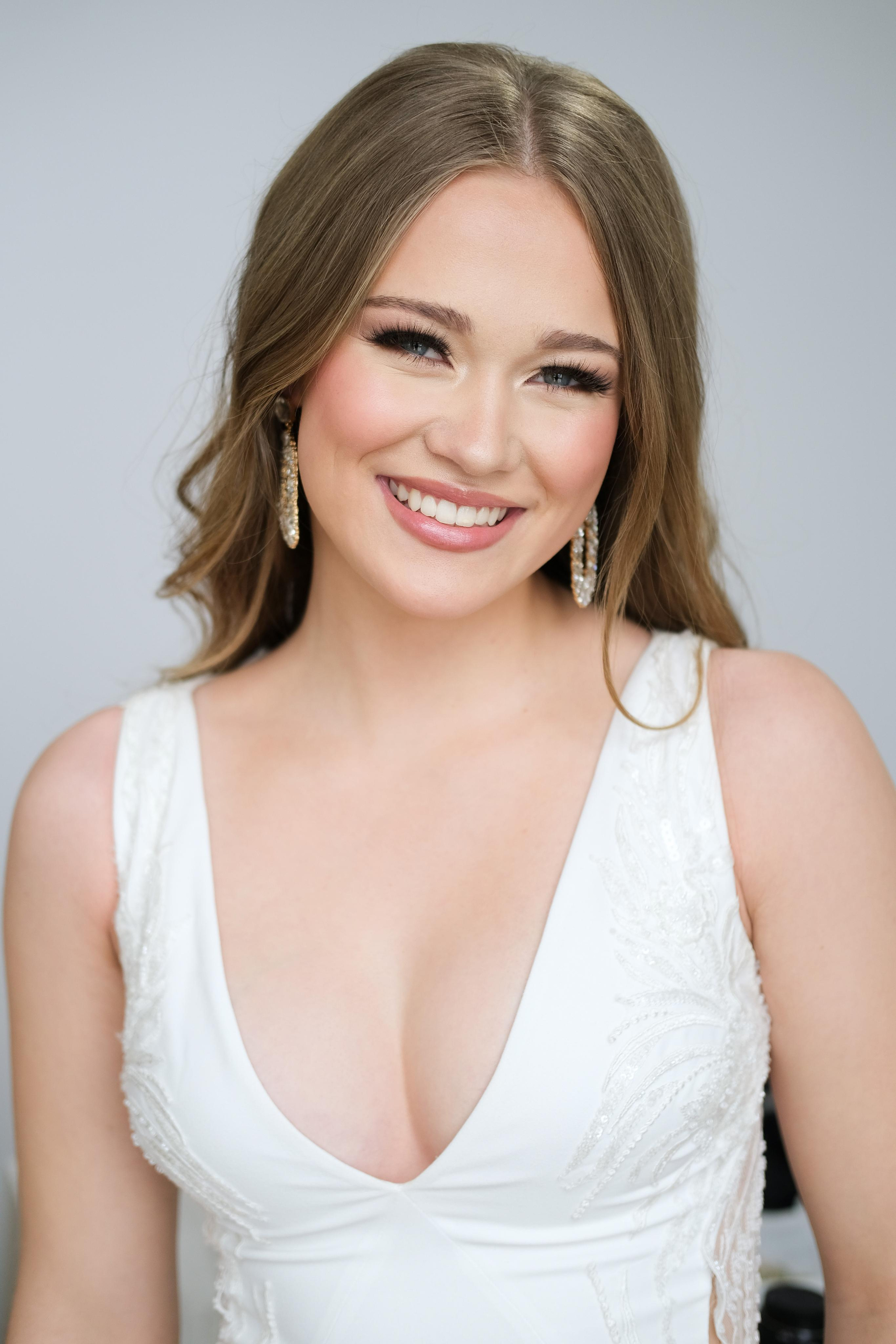 Bridal Portraits in Regina. Wedding photography and videography in Regina, Saskatchewan