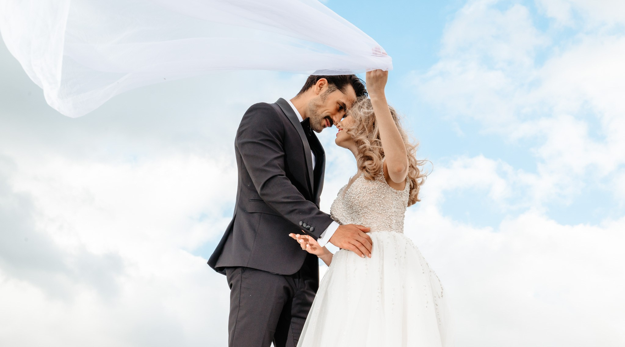 Alexandra & Robert. Www.besttalesstudio.com