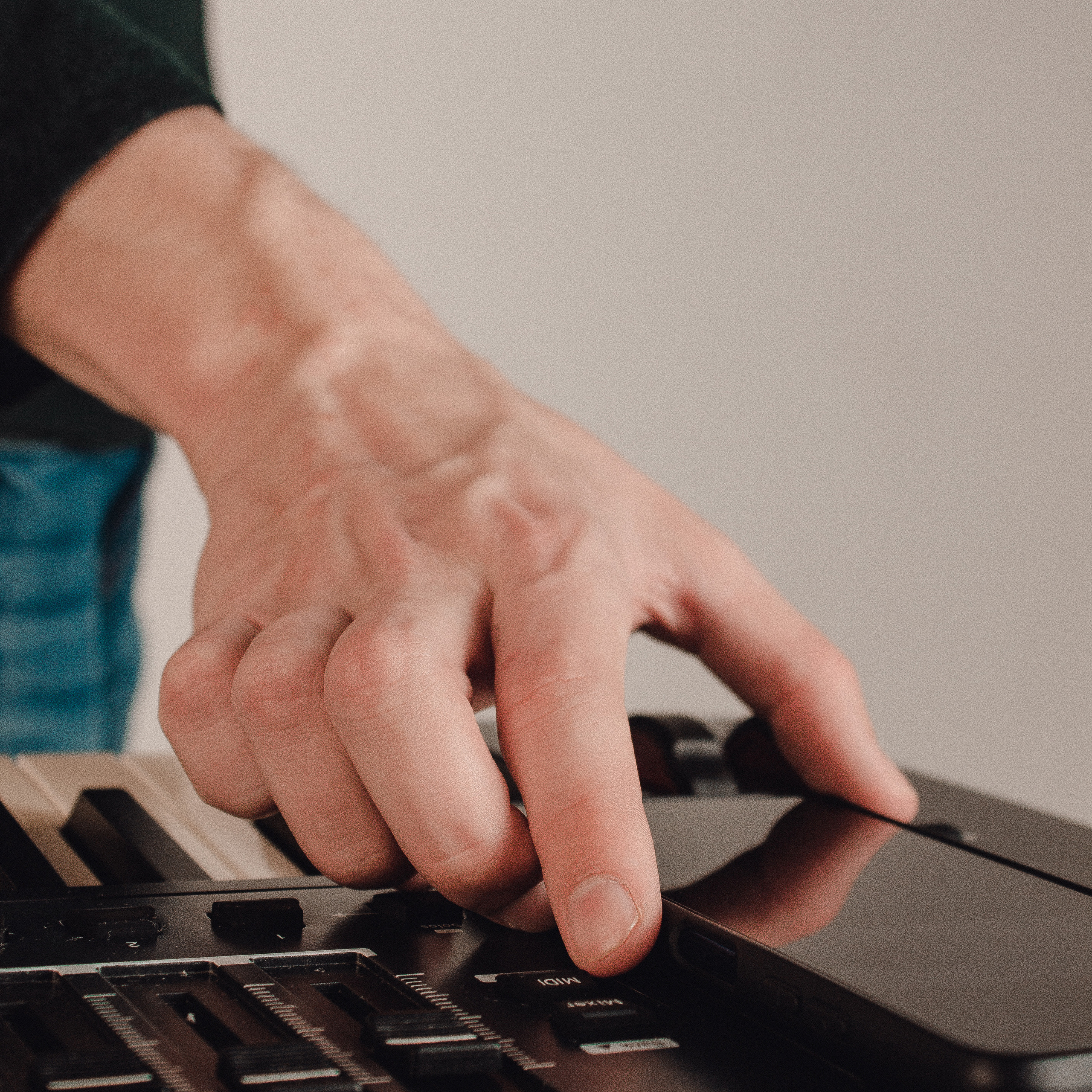 Роман (музыкант). Свадебный и портретный фотограф в Белграде Екатерина Македонская