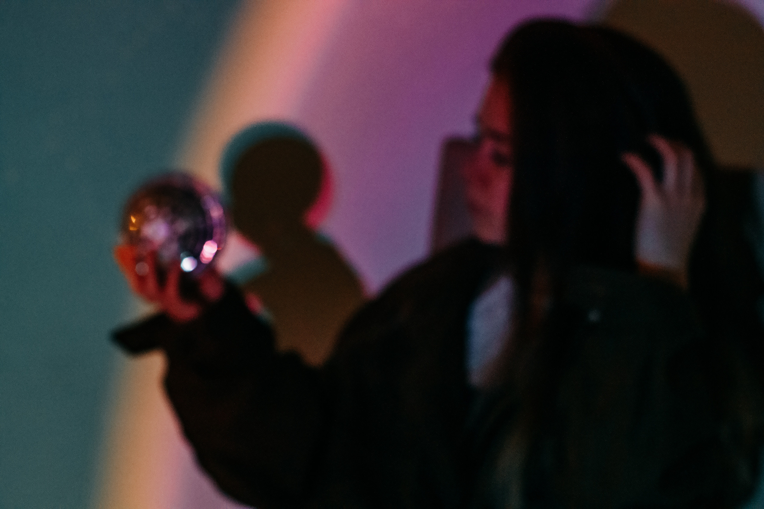 Цветной свет и жалюзи. Свадебный и портретный фотограф в Белграде Екатерина Македонская