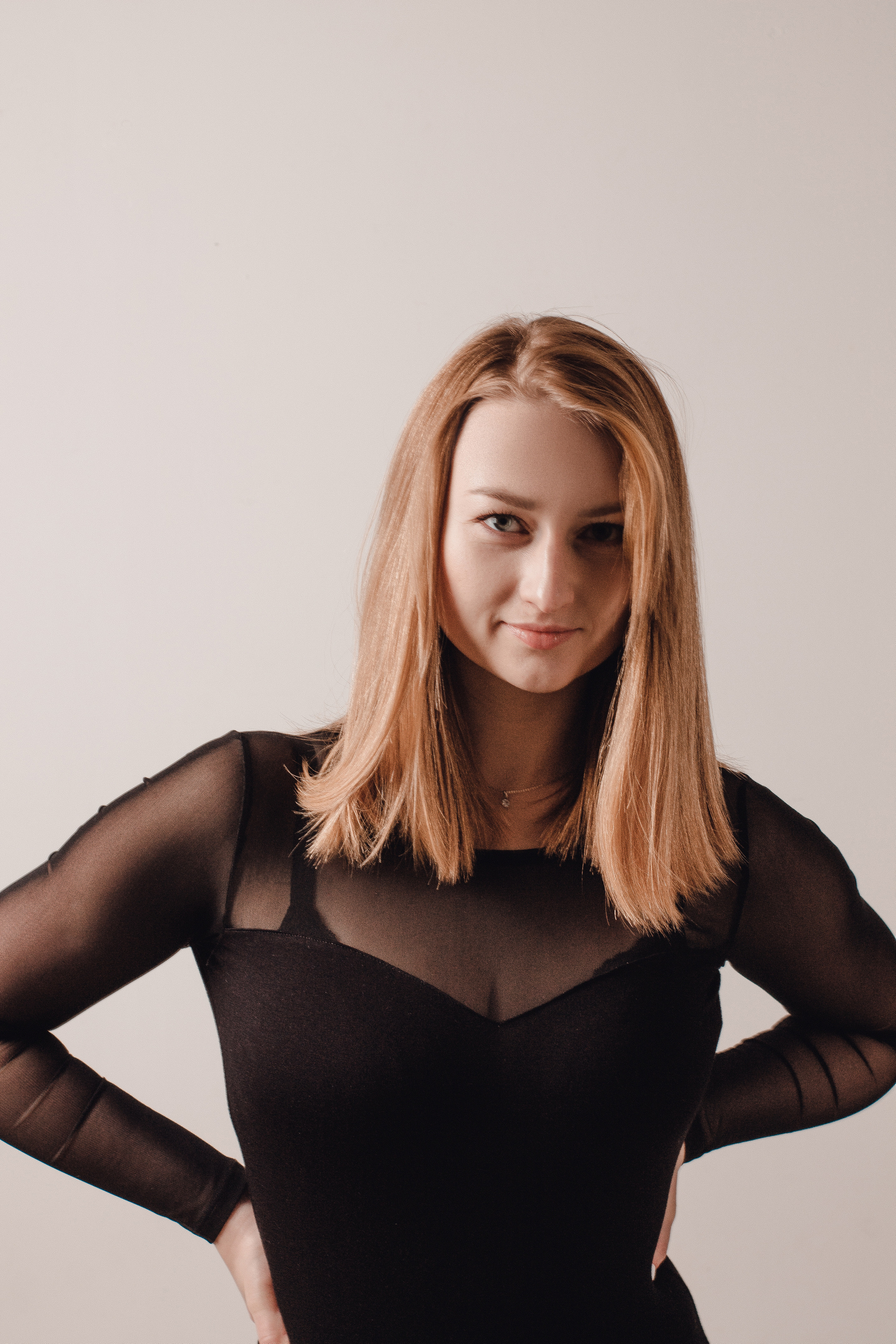 Настя в студии. Свадебный и портретный фотограф в Белграде Екатерина Македонская