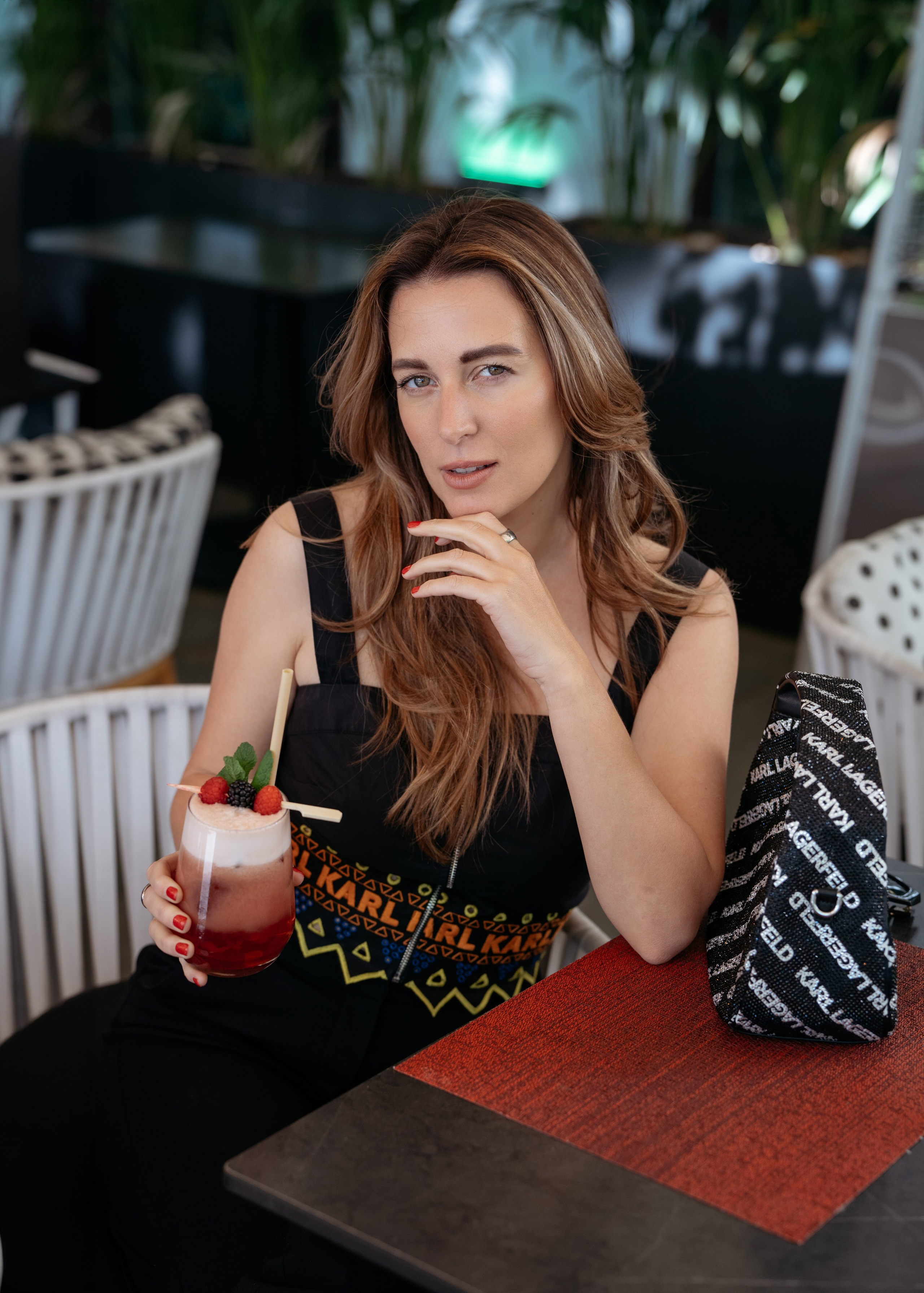 Fotografía lifestyle Madrid. sesión de fotos en estudio Madrid. sesión fotográfica individual Madrid. Fotógrafo en Madrid, España. Alyona Belyaninova