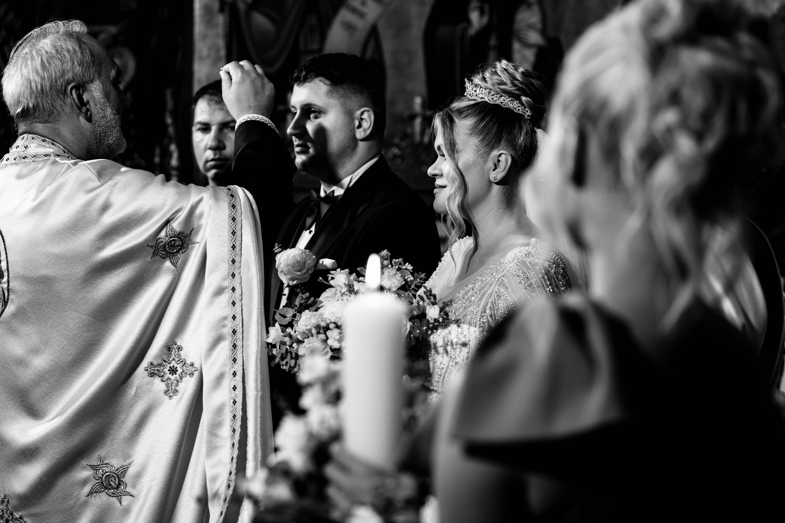 Andreea, Damian si Aris. Acasă