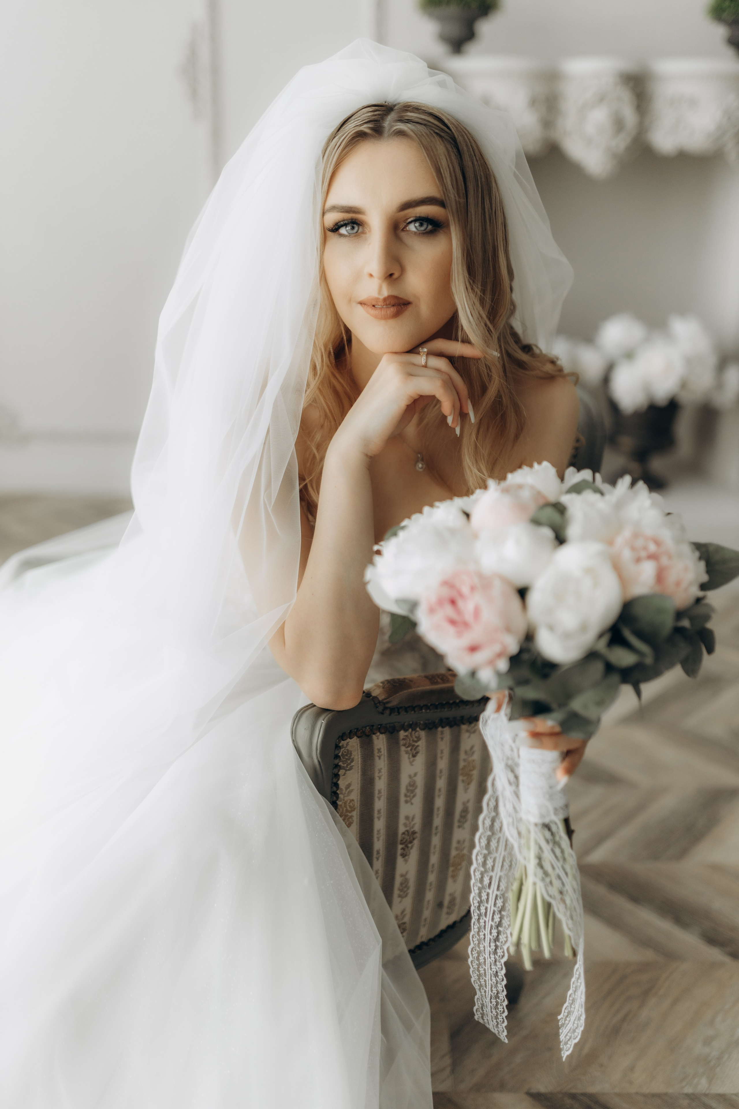 Nikolly & Constantin. Home