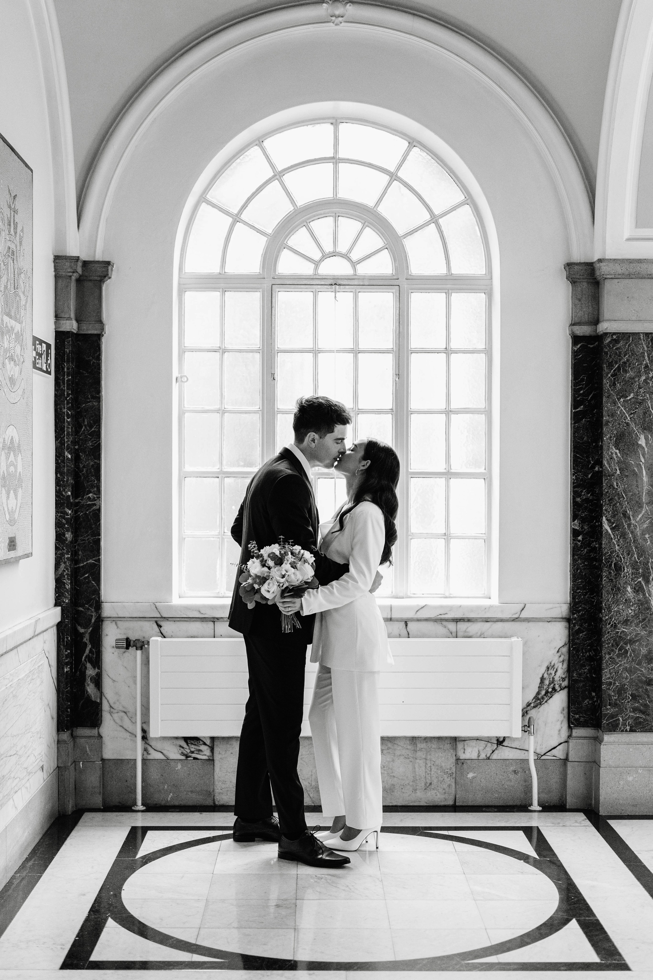 Photosession inside of Islington town hall