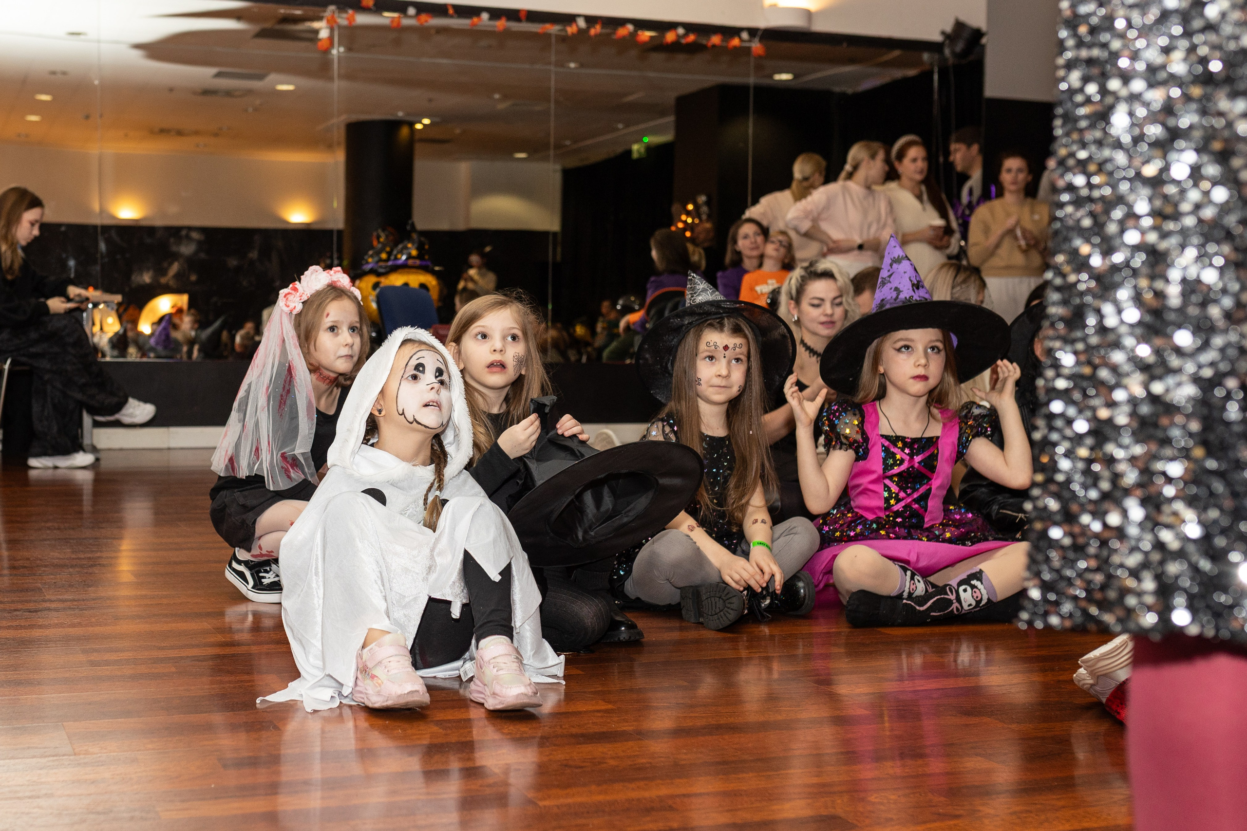 Leo dance studio Helloween 2025. Семейный и детский фотограф в Варшаве Мила Бобровская