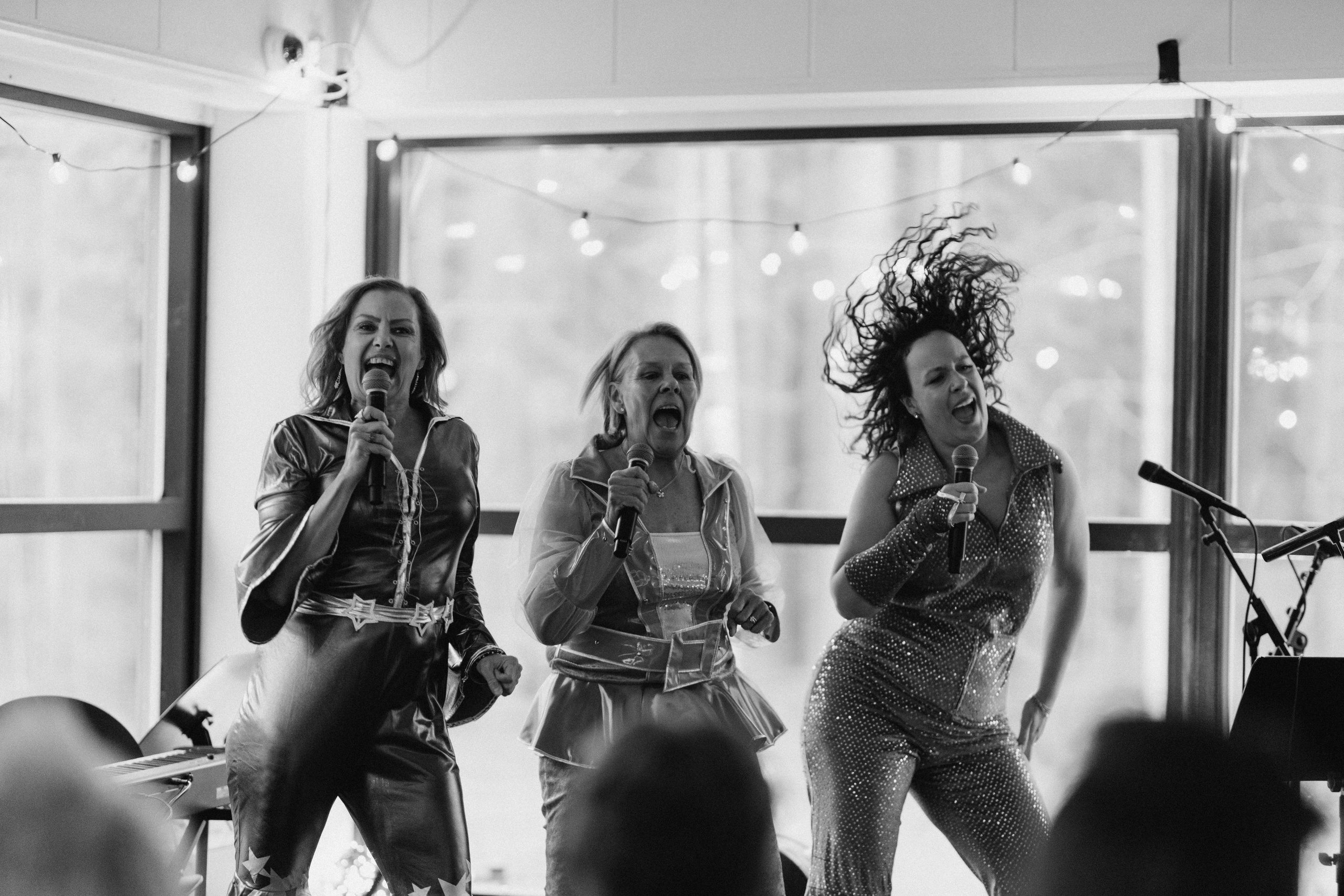 Venla & Kerr. Wedding and portrait photographer in Helsinki Vickan O