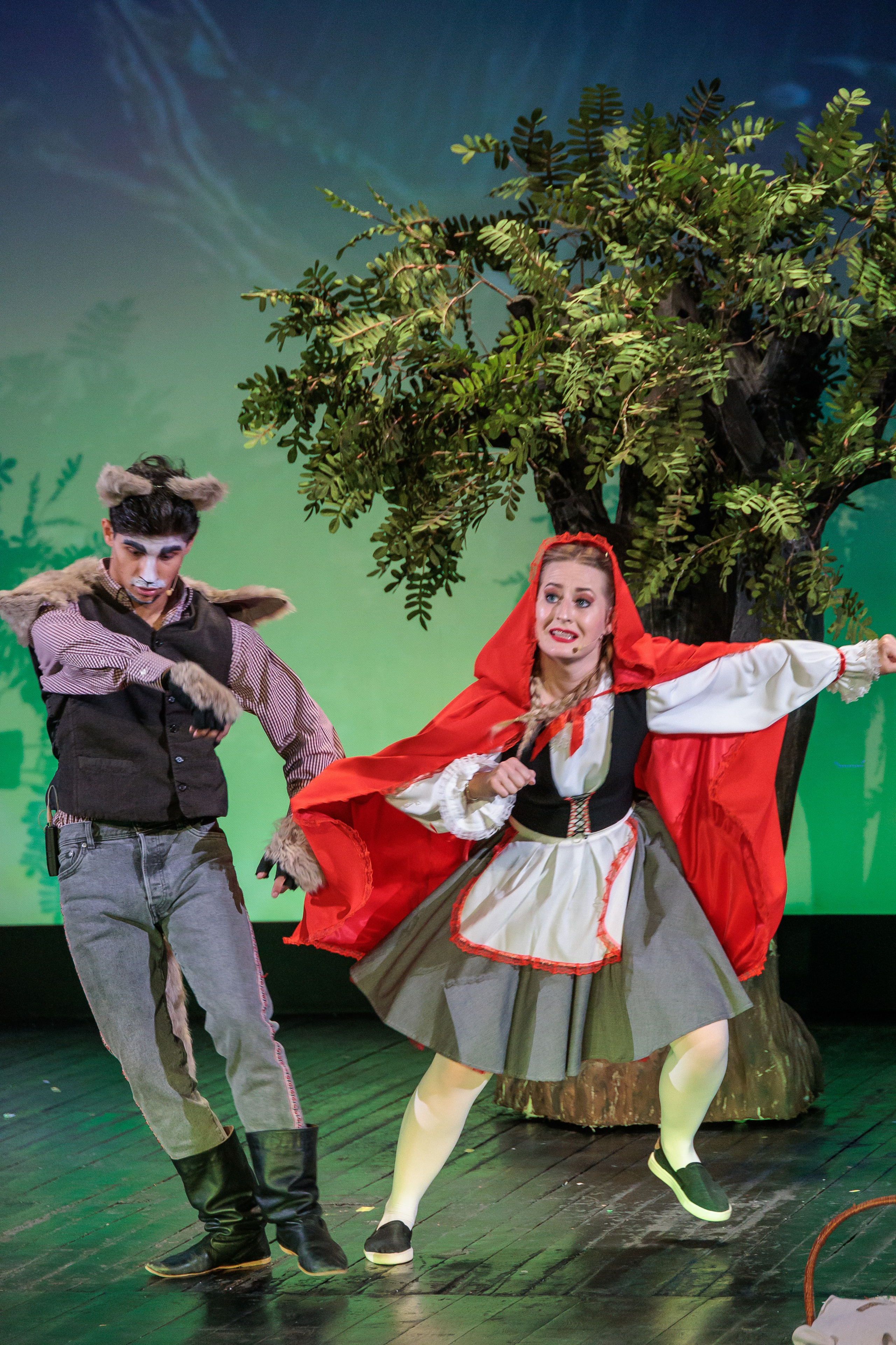 Povestea Scufita Rosie. Clounella. ✔️ Servicii foto si video in Chisinau Moldova - Cinematic.md