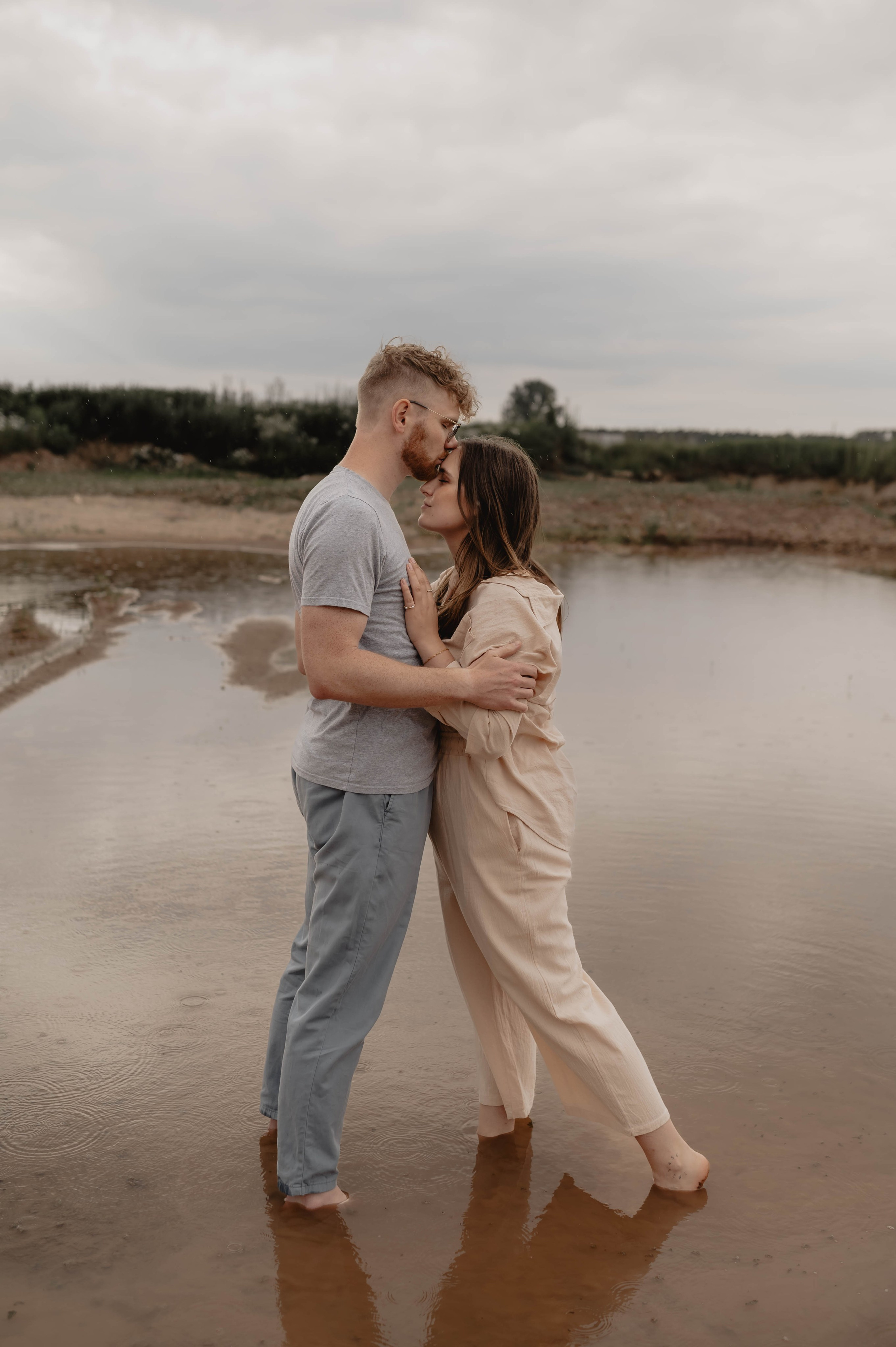 Rain & Sun | Love Story in Wolframs-Eschenbach. Фотограф в Нюрнберге Ирина Менерт из Ансбаха