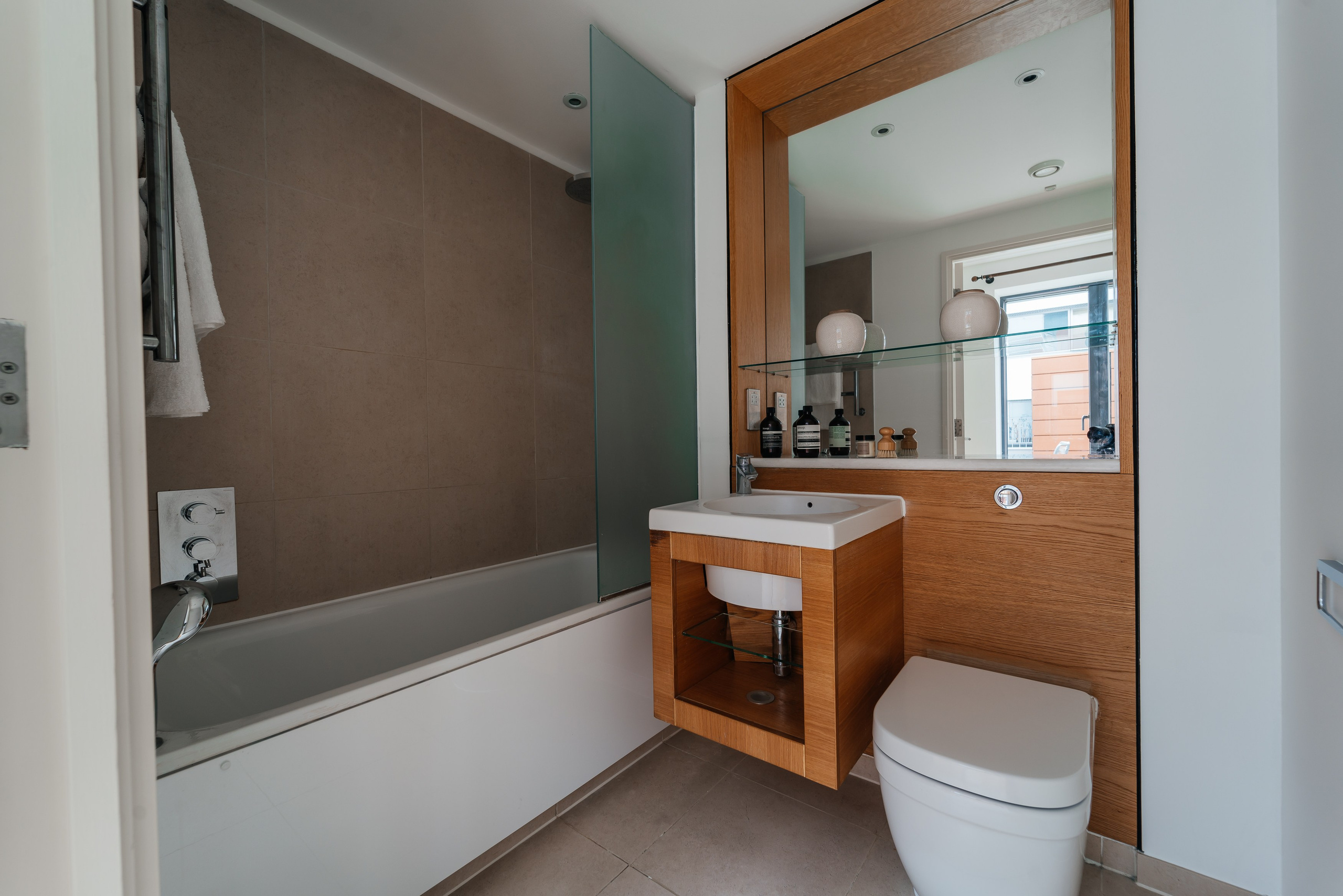 Photography of a 2 bedroom flat. Photographer in England Ekaterina Romanova