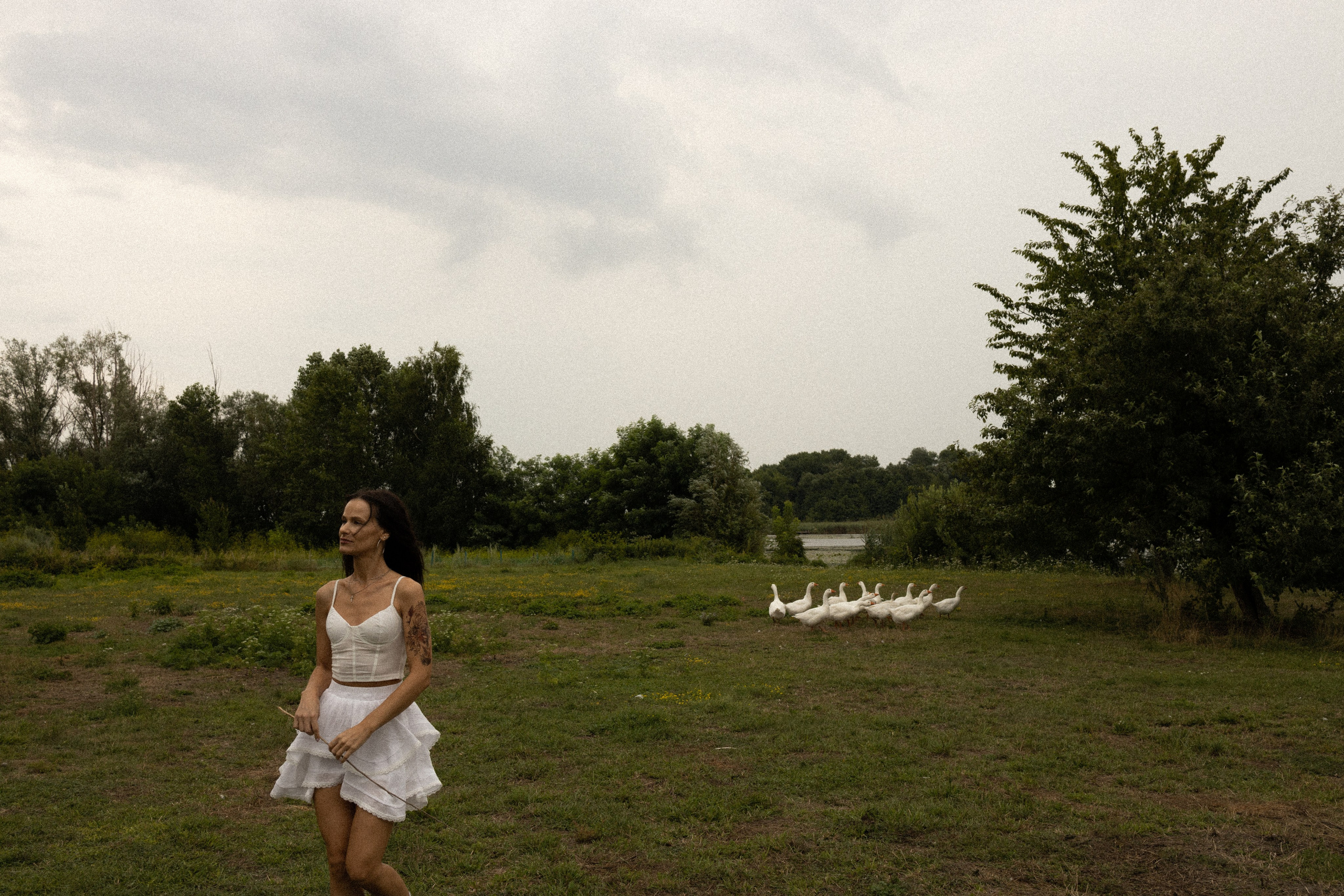 Balade en moto. Histoires d’amour, séances photos de famille et de mariage en France