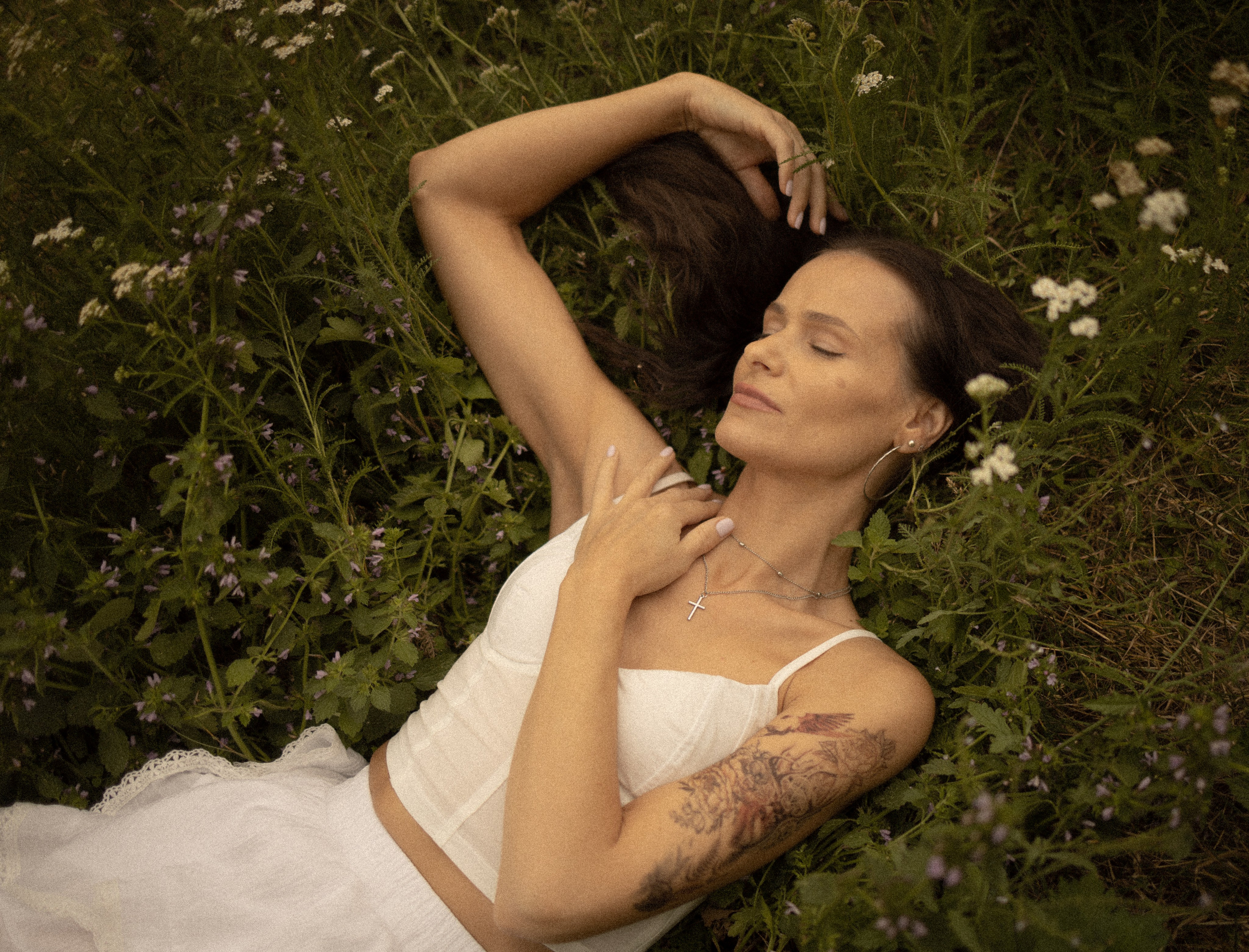 Balade en moto. Histoires d’amour, séances photos de famille et de mariage en France