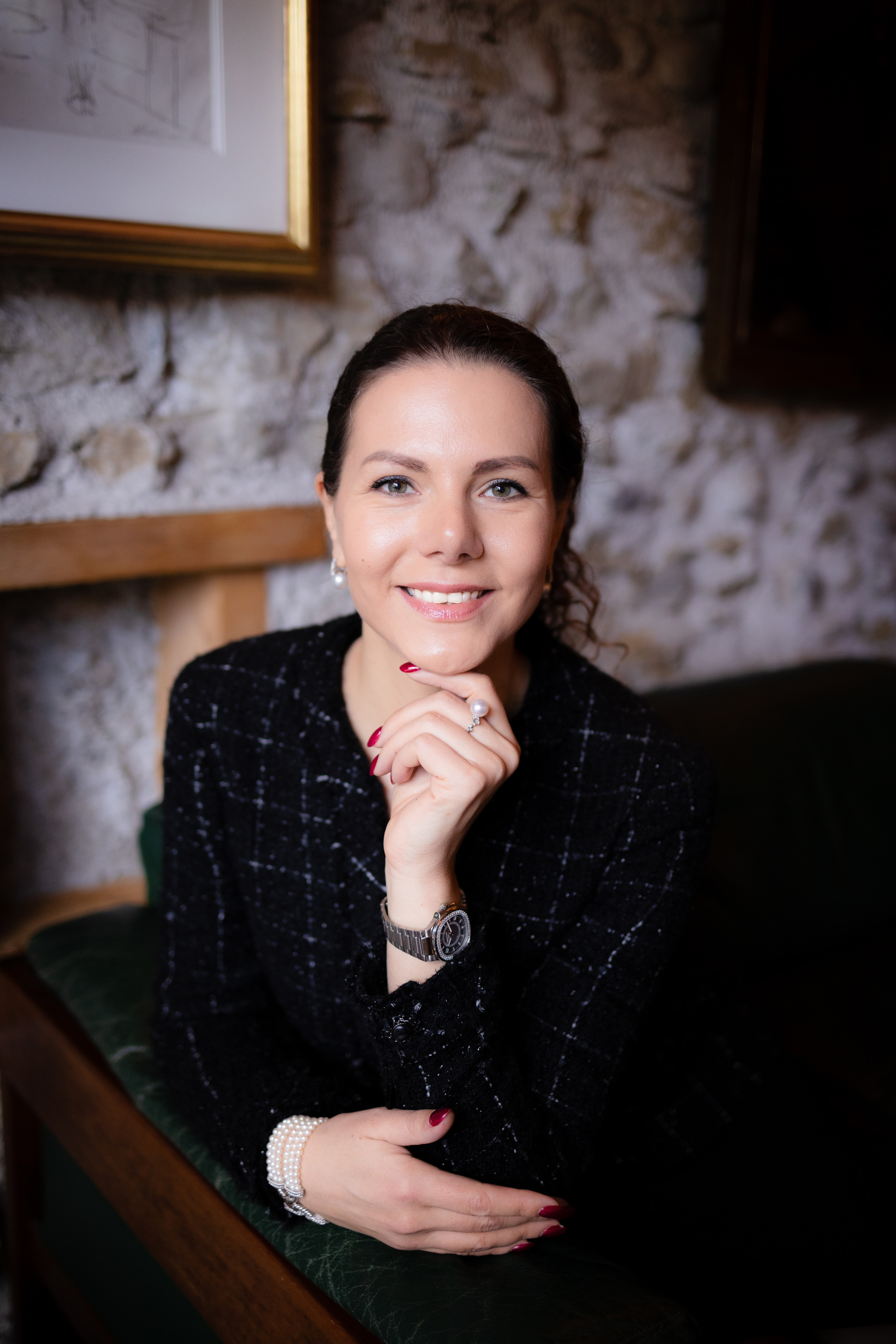 Oksana business portrait. Family photographer Zurich & Switzerland Daria Moore