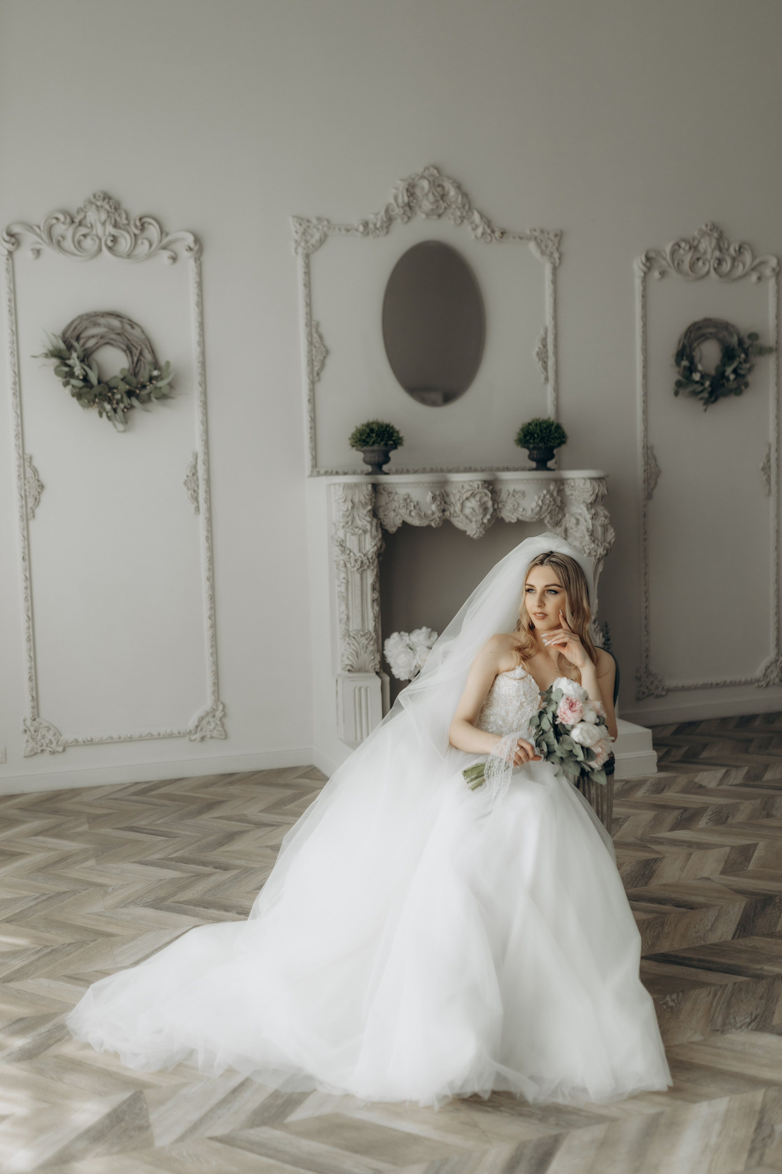 Nikolly & Constantin. Home