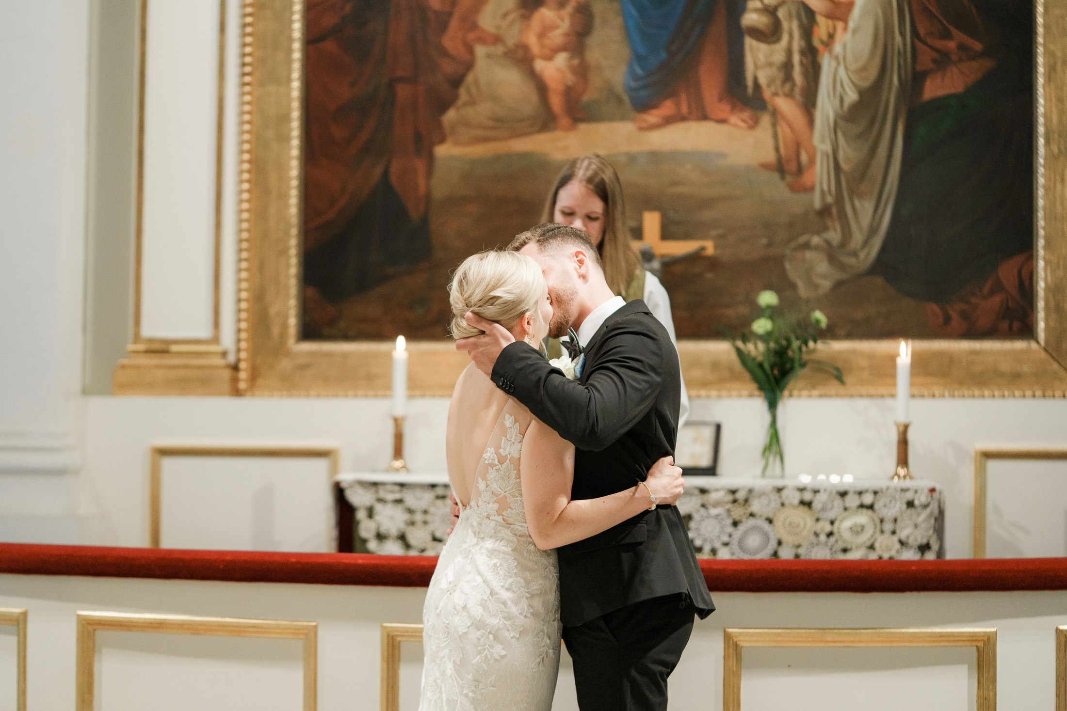 M&P, häävalokuvaus Klaus K, Rake-sali ja Helsingin vanha kirkko